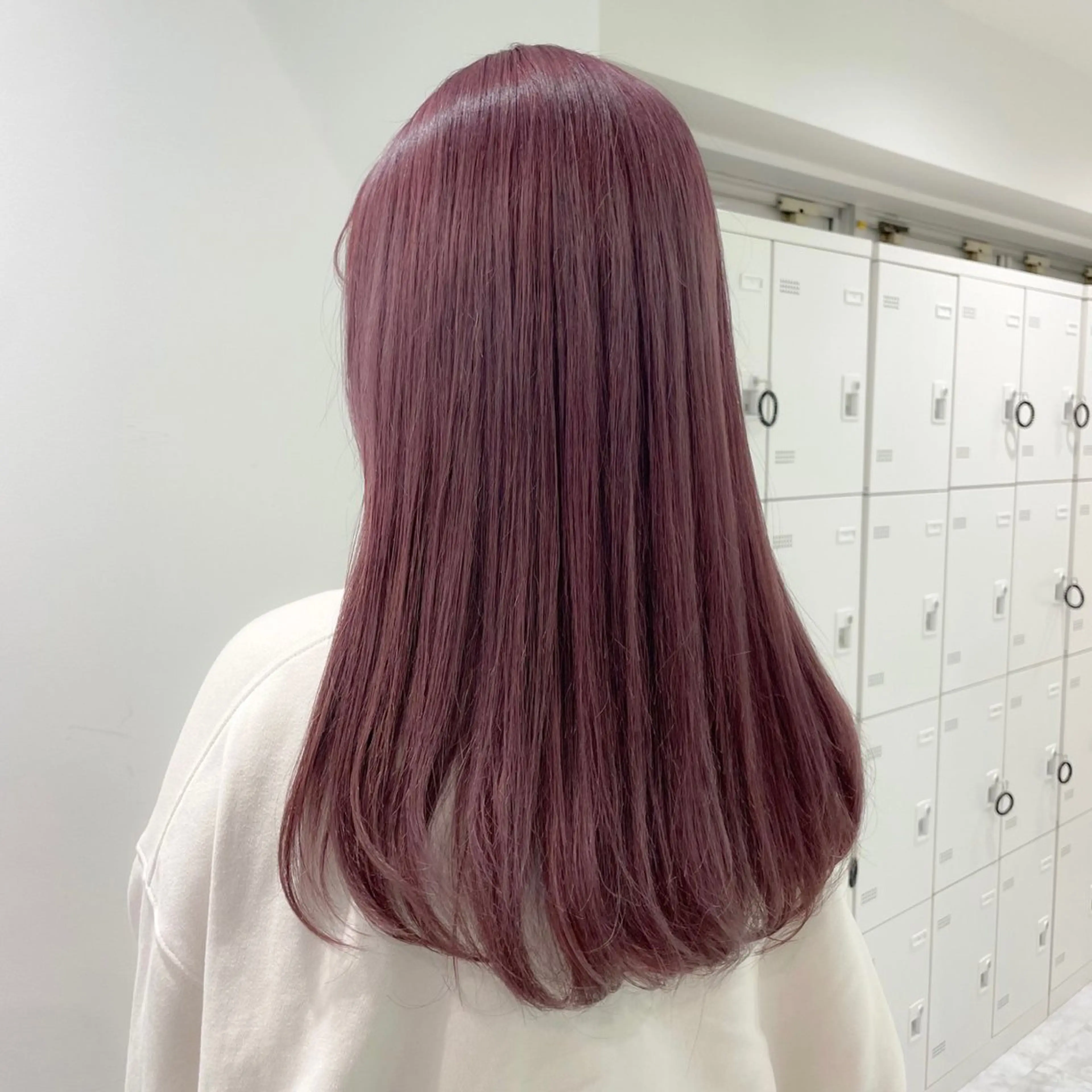 ロング 🍀yuria/ハイ トーン/ペールカラーのヘアスタイル