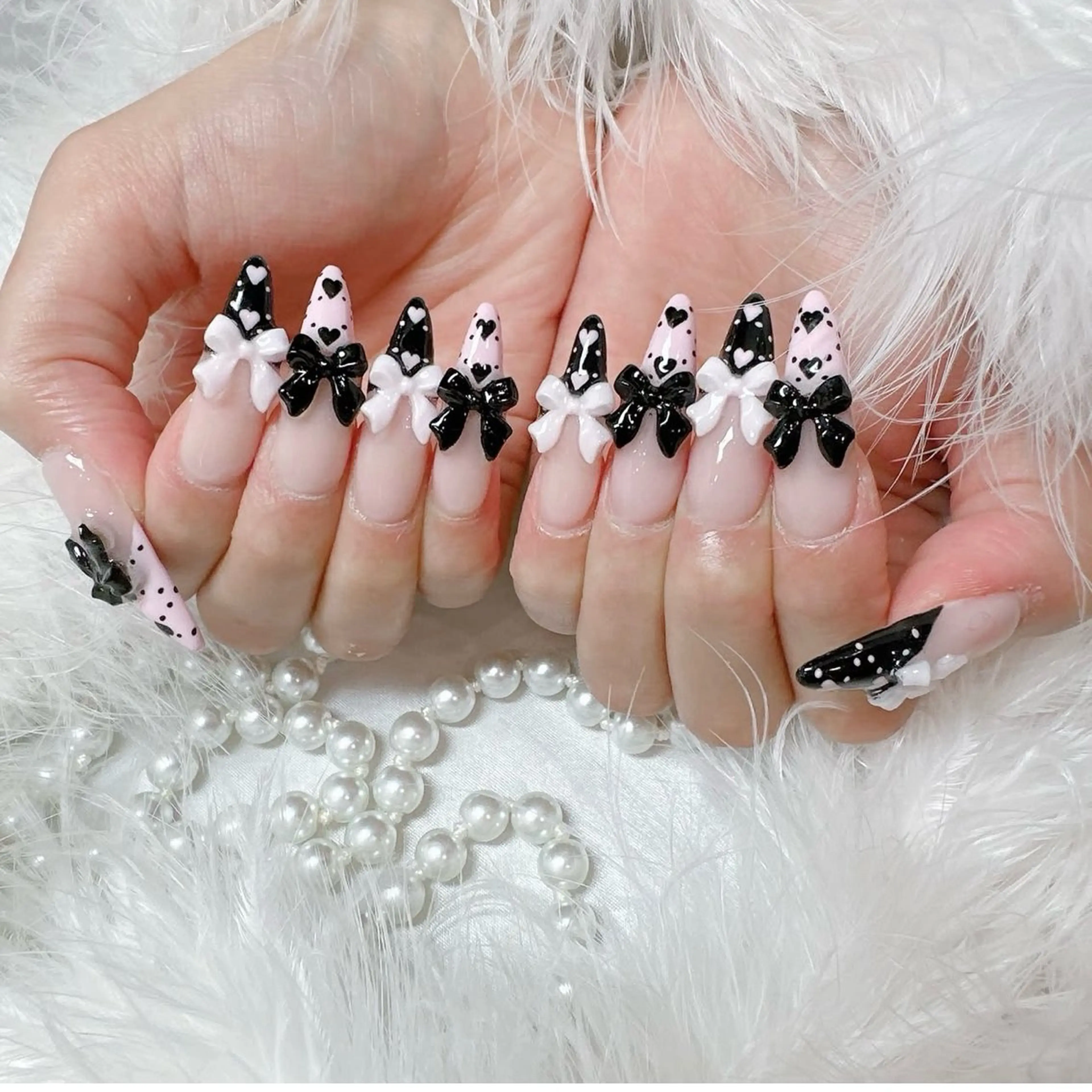 メンズ ネイル アートネイル フレンチネイル ジェルネイル キラキラネイル パラジェル ハンドネイル Bloom スカルプ専門店のネイルデザイン