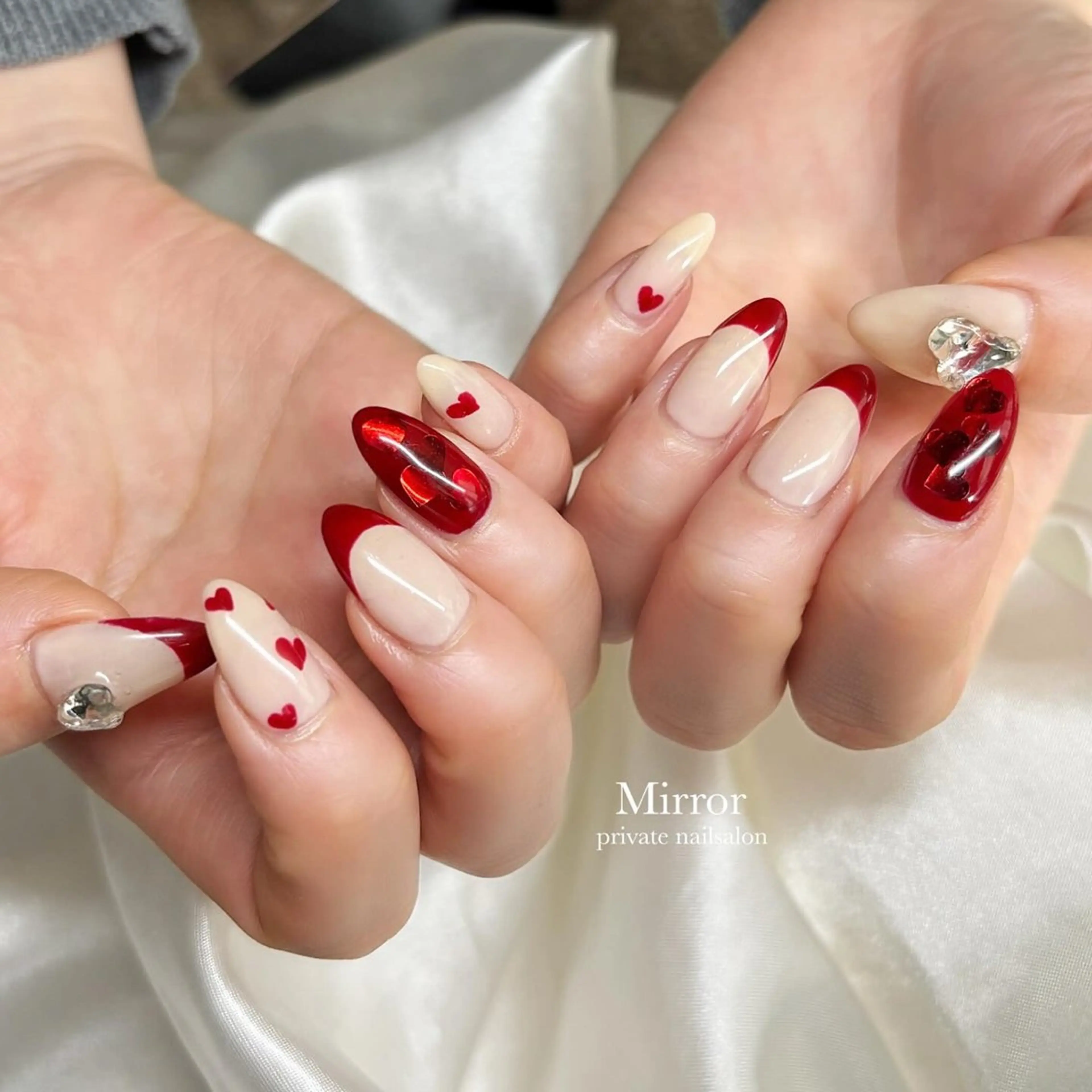 ネイル nailsalon Mirrorのネイルデザイン