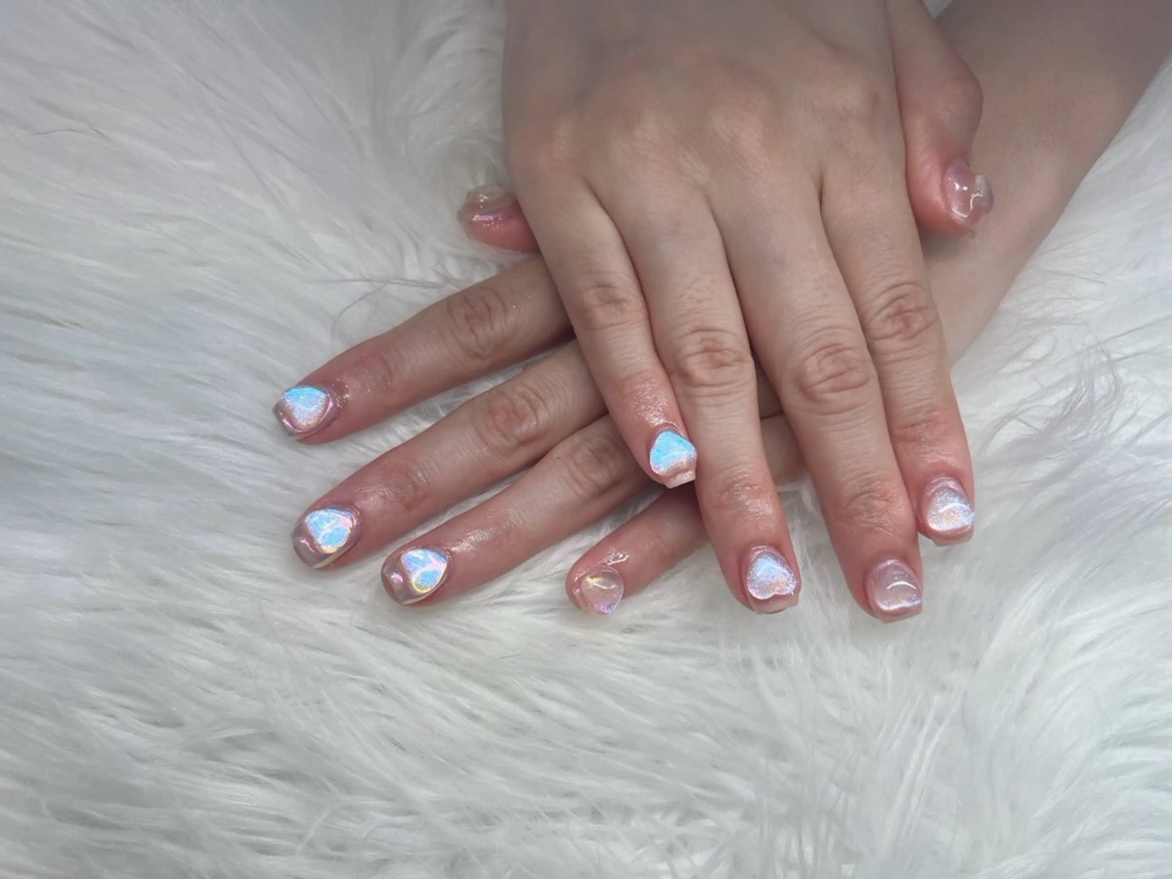 ネイル オーロラネイル フレンチネイル ガラスフレンチ ロングネイル マグネットネイル ハンドネイル XIMINANAIL SALON堀江店のネイルデザイン