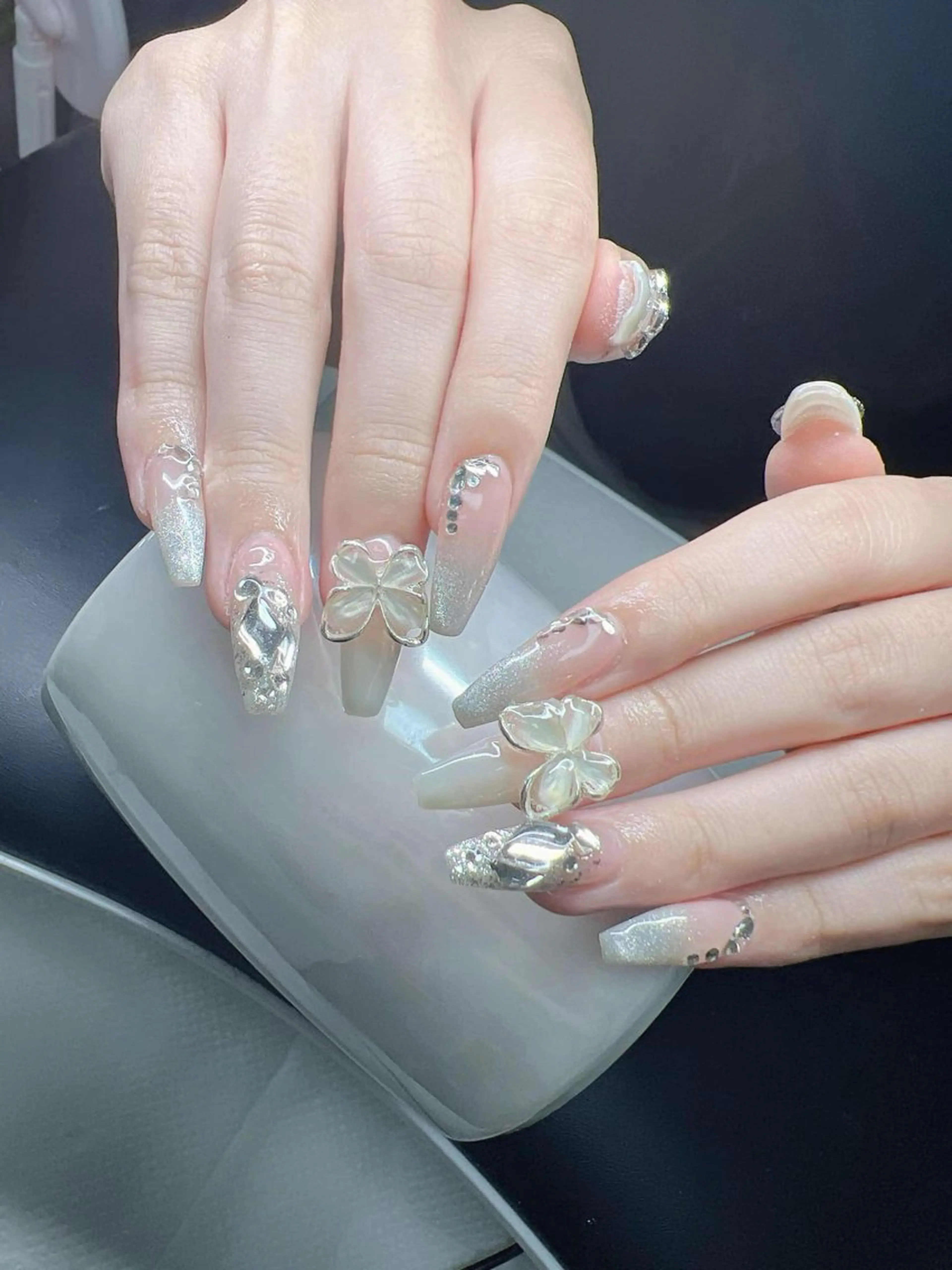 ネイル オーロラネイル チークネイル 長さ出し フットネイル フレンチネイル Lee Nails チップ長さだし専門店のネイルデザイン