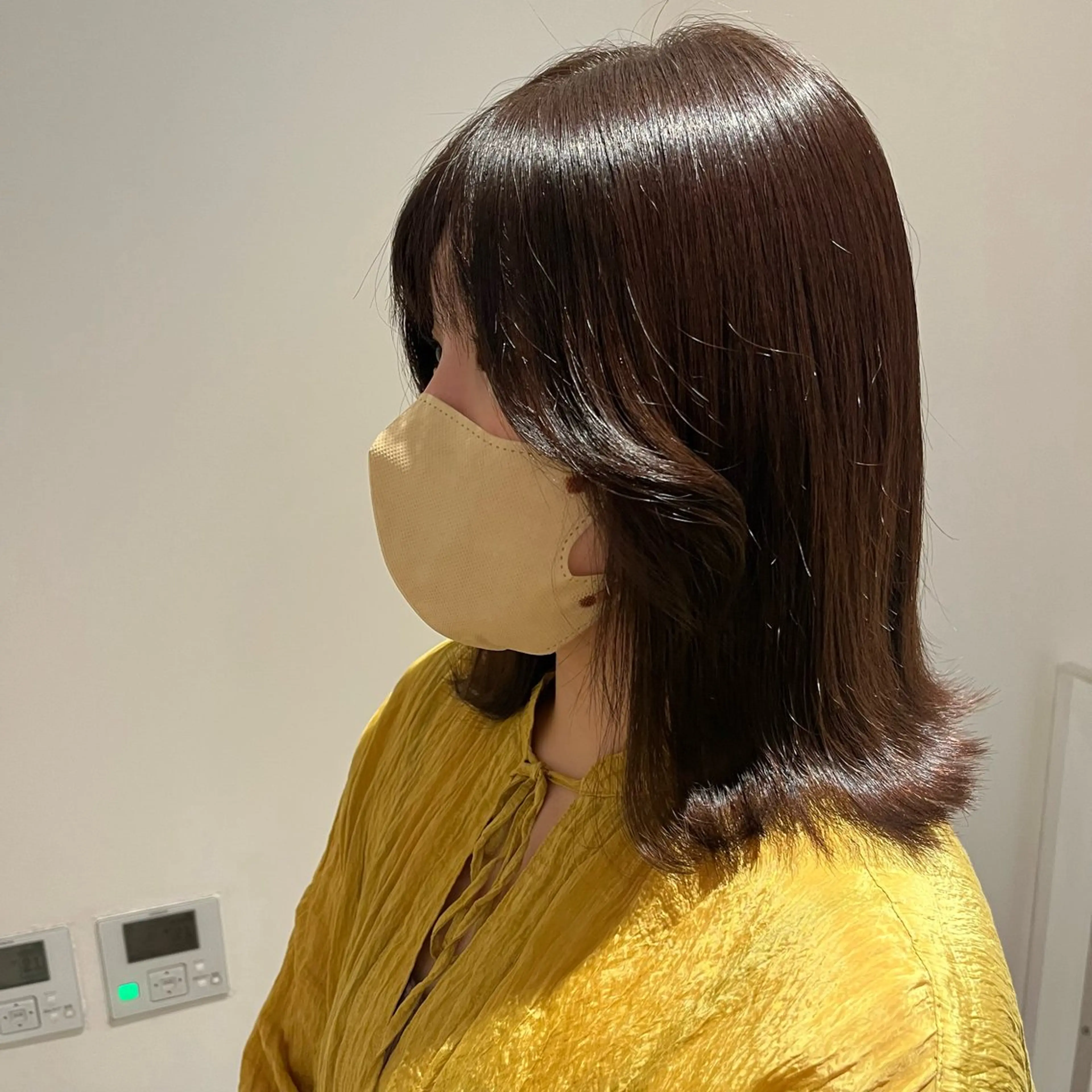 ミディアム カラー 森山 葵のヘアスタイル