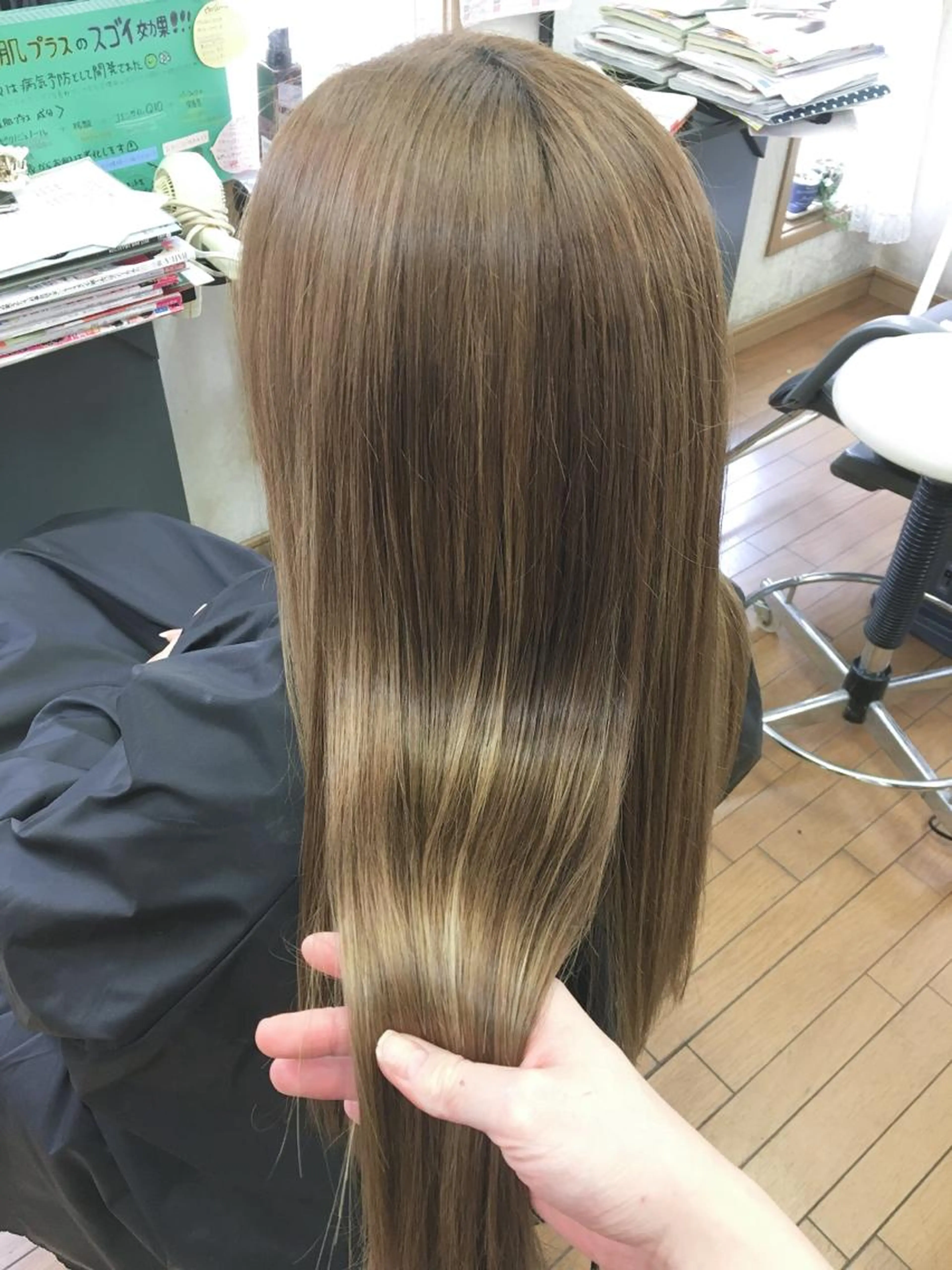 髪質改善水素トリートメント、シャンプーブロー込みの写真