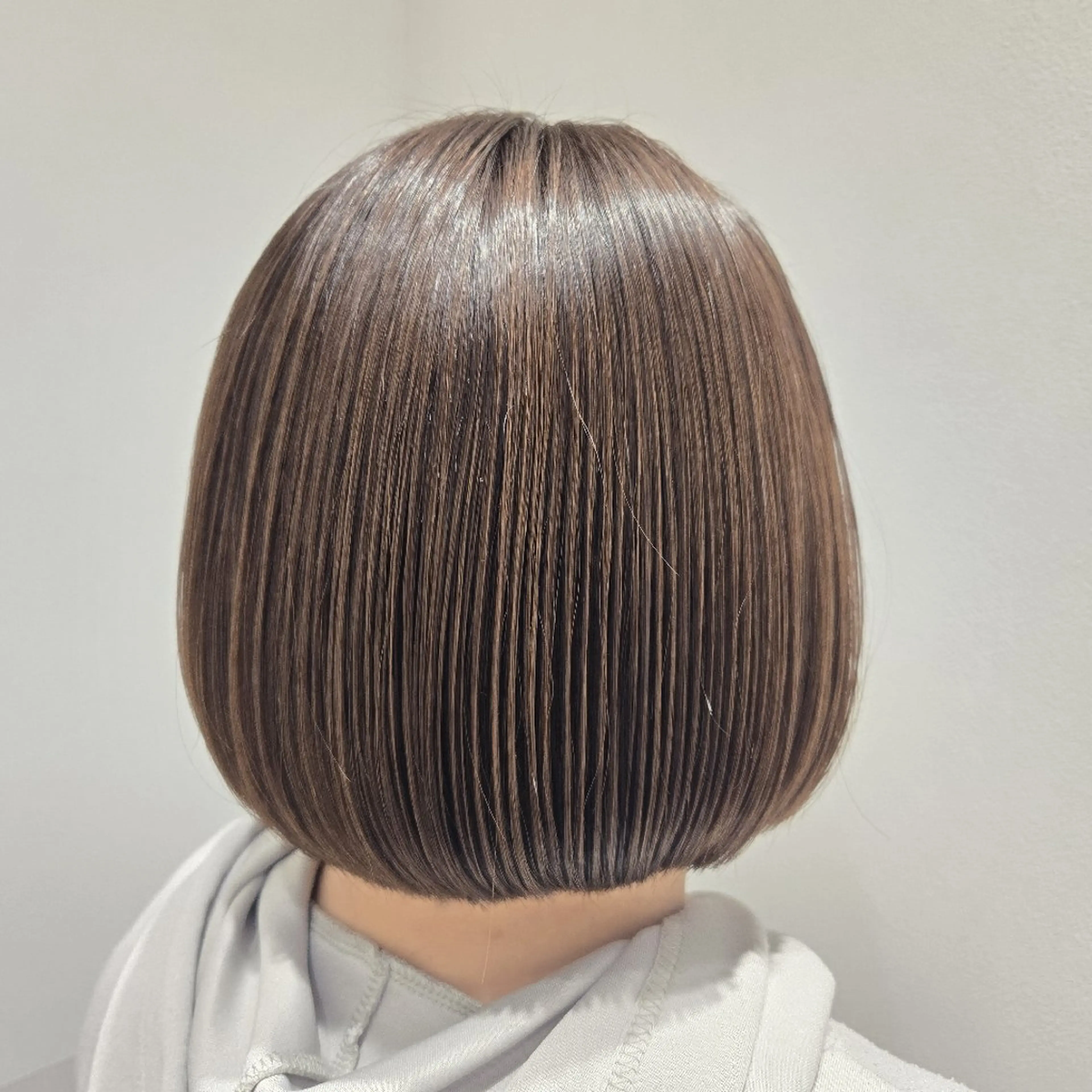 ゾーンカット＋オーダーメイドカラー＋艶髪縮毛矯正の写真