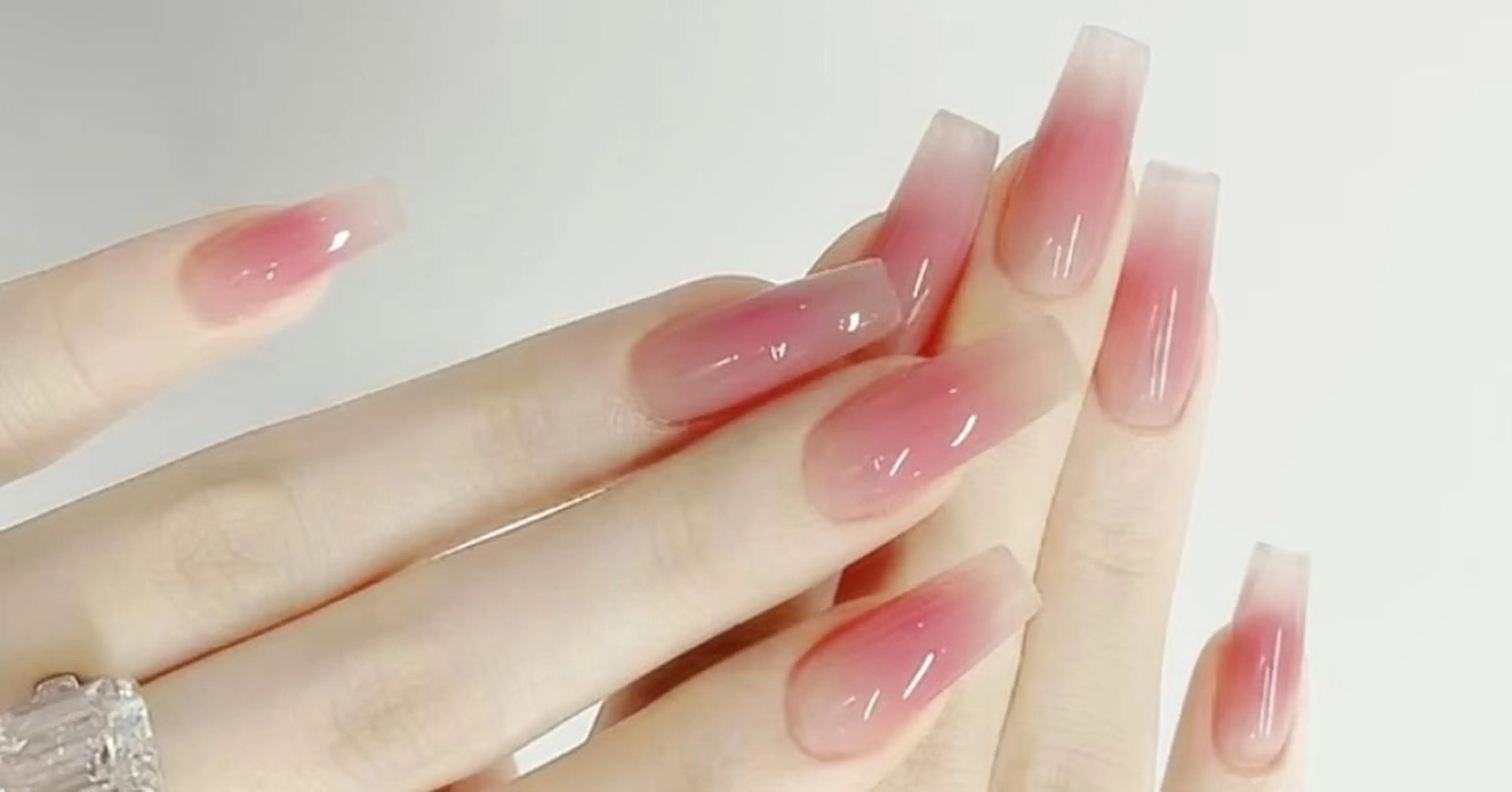 ネイル チークネイル 長さ出し ジェルネイル 持ち込み パラジェル リラネイル すみれのネイルデザイン