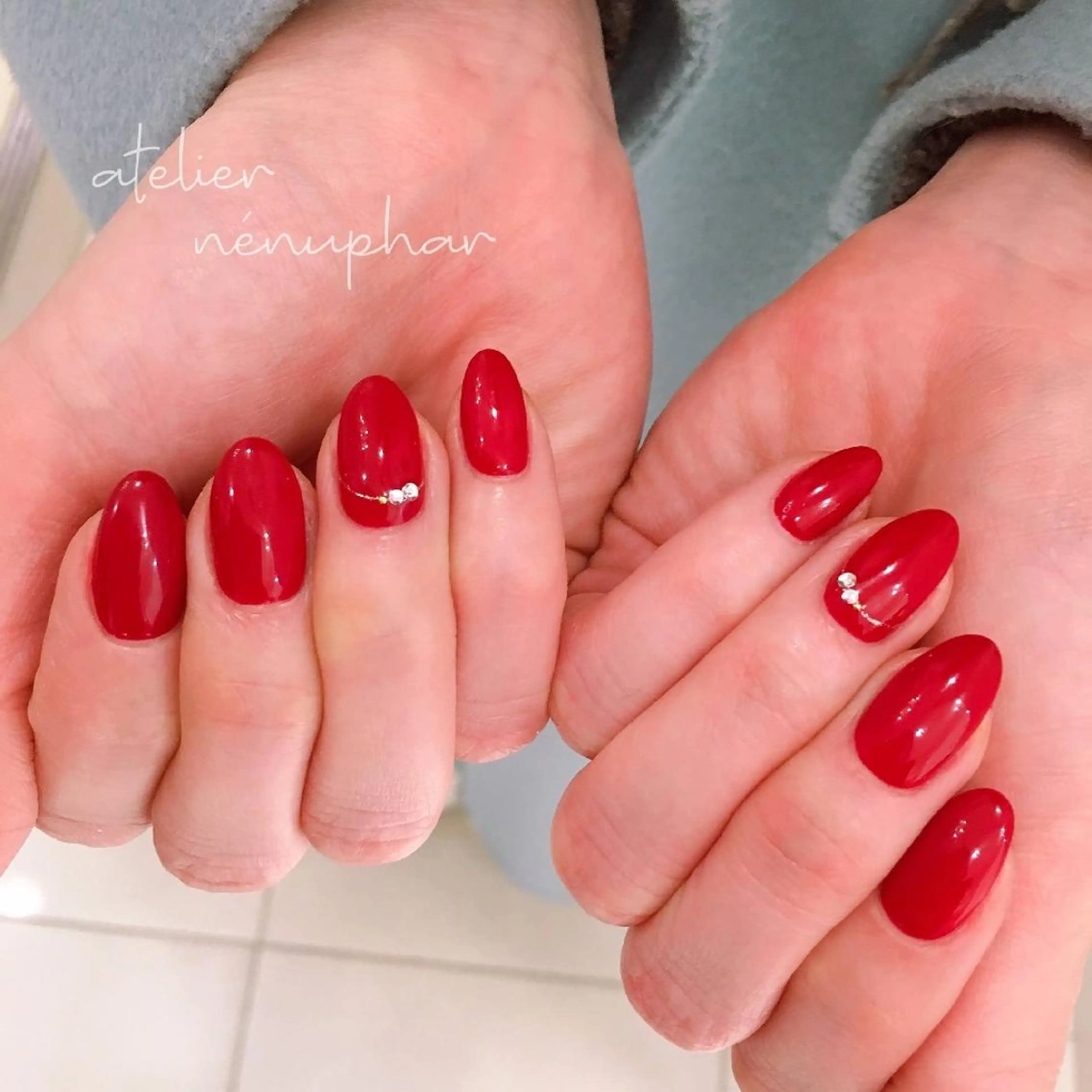 ネイル ワンカラーネイル 赤色 nénuphar misaのネイルデザイン