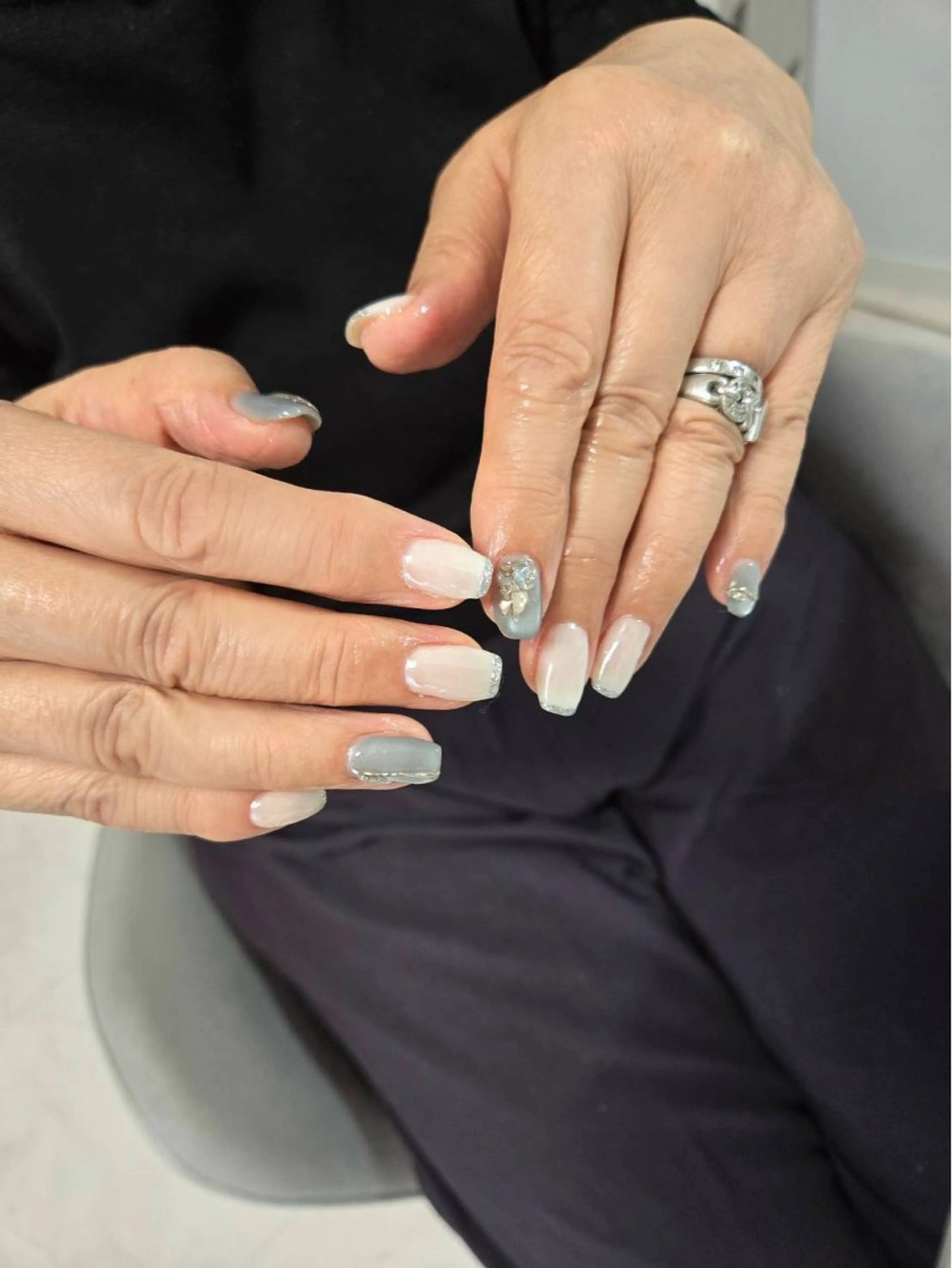 ネイル マグネットネイル ニュアンスネイル シンプルネイル ハンドネイル フットネイル Aisol nail salonのネイルデザイン