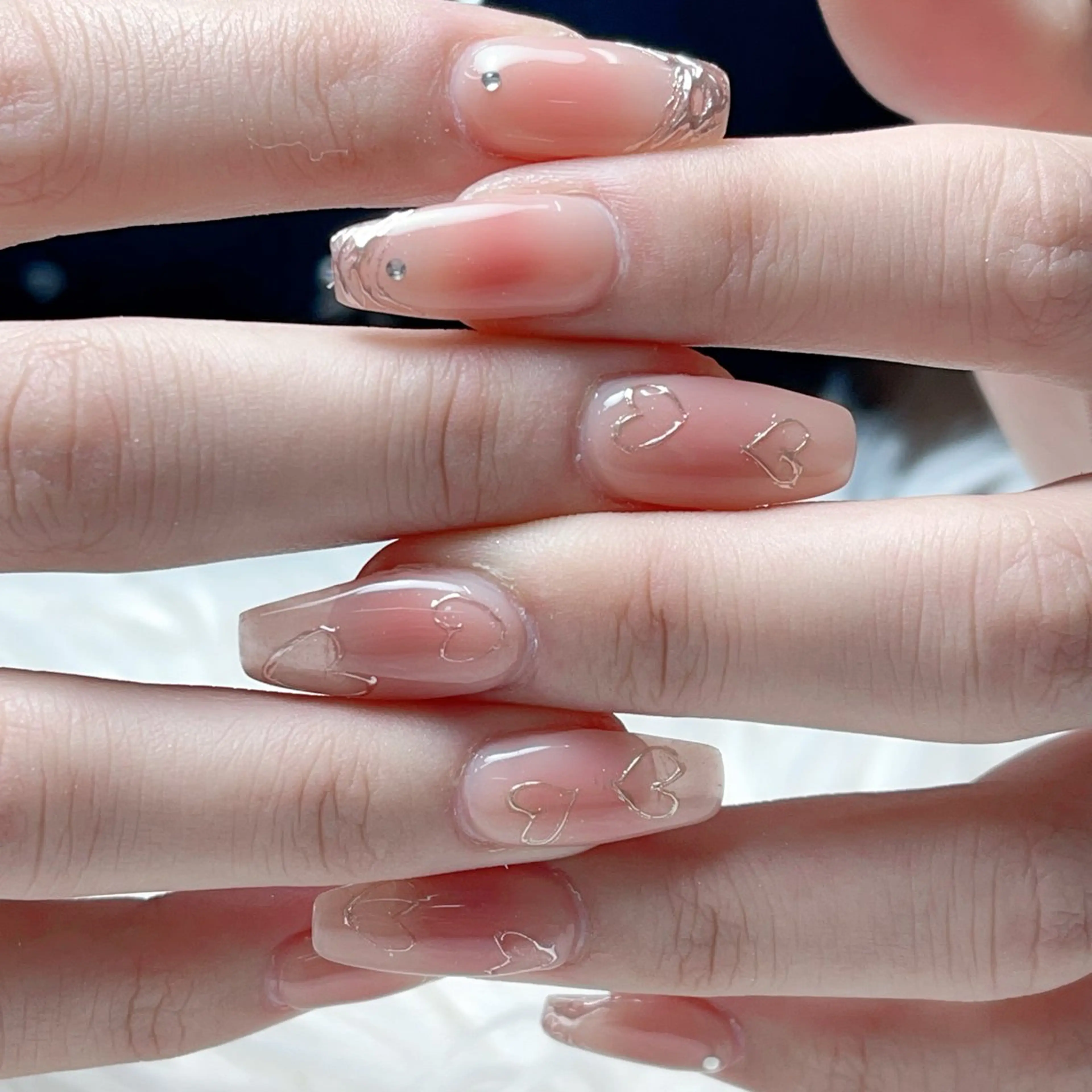 メンズ ネイル アートネイル フレンチネイル ジェルネイル キラキラネイル パラジェル Bloom スカルプ専門店のネイルデザイン