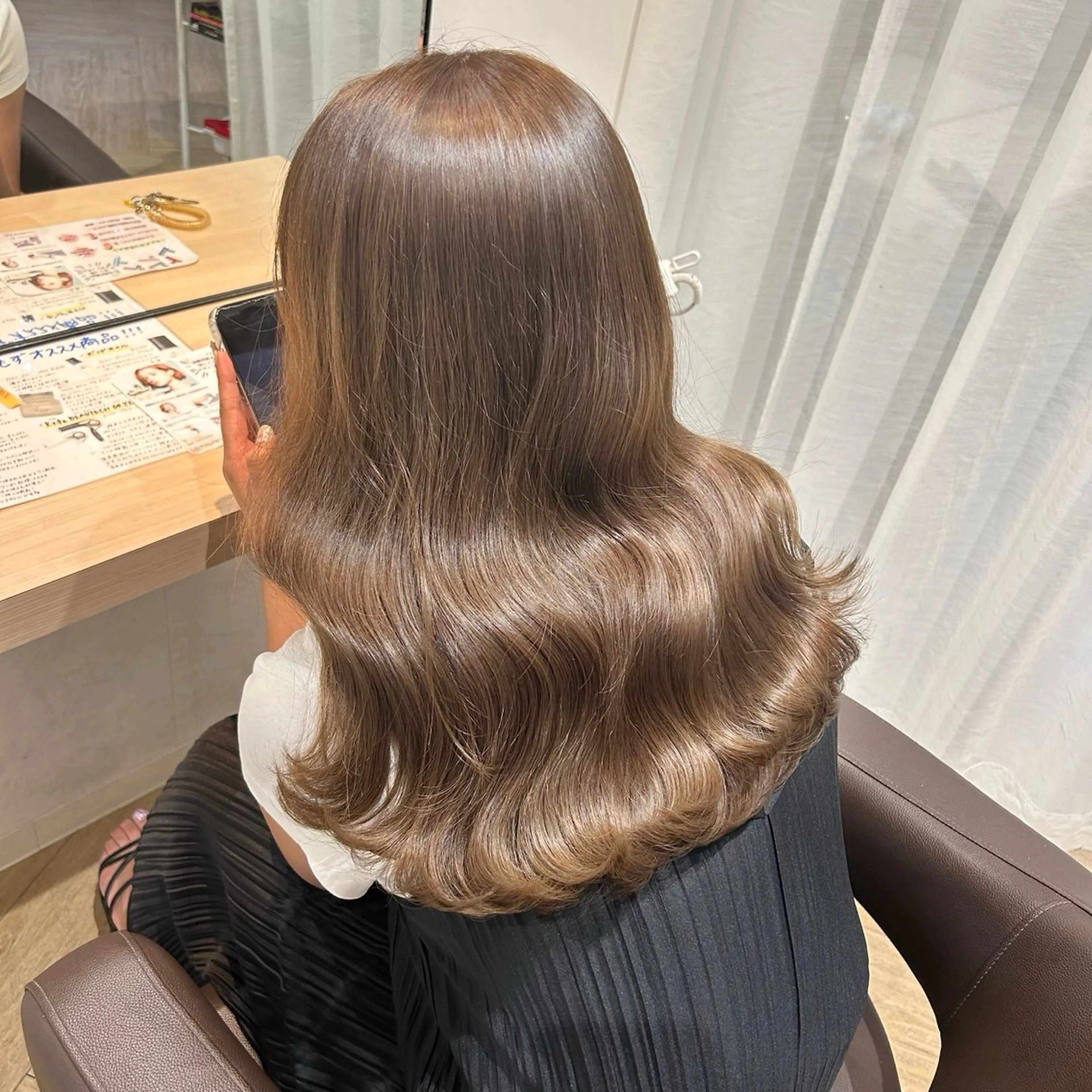 ロング カラー ベージュカラー ヘアカラー トリートメント 砂野 真璃奈のヘアスタイル