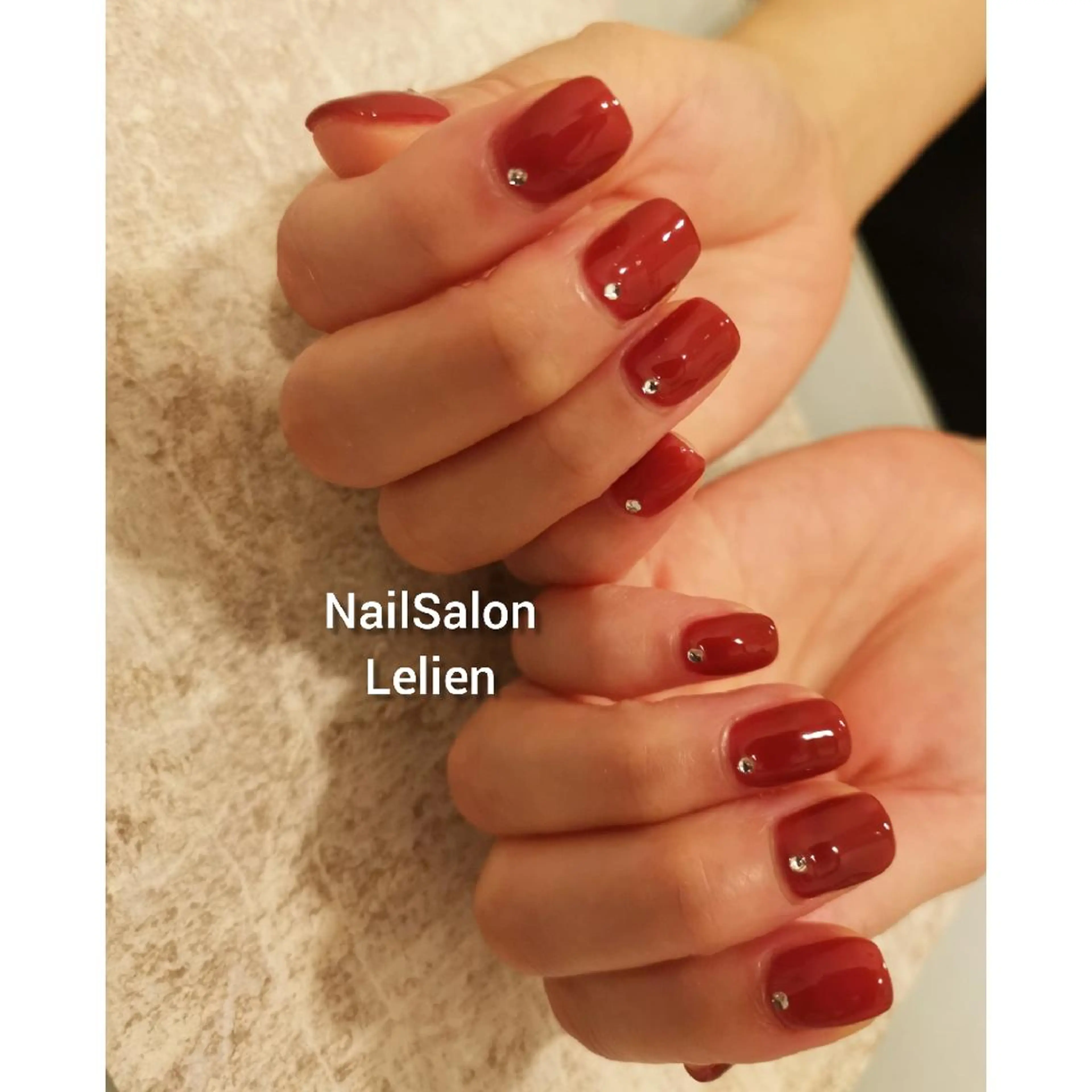 ネイル ボルドー シンプルネイル ストーンネイル ネイルサロン Lelienルリエのネイルデザイン