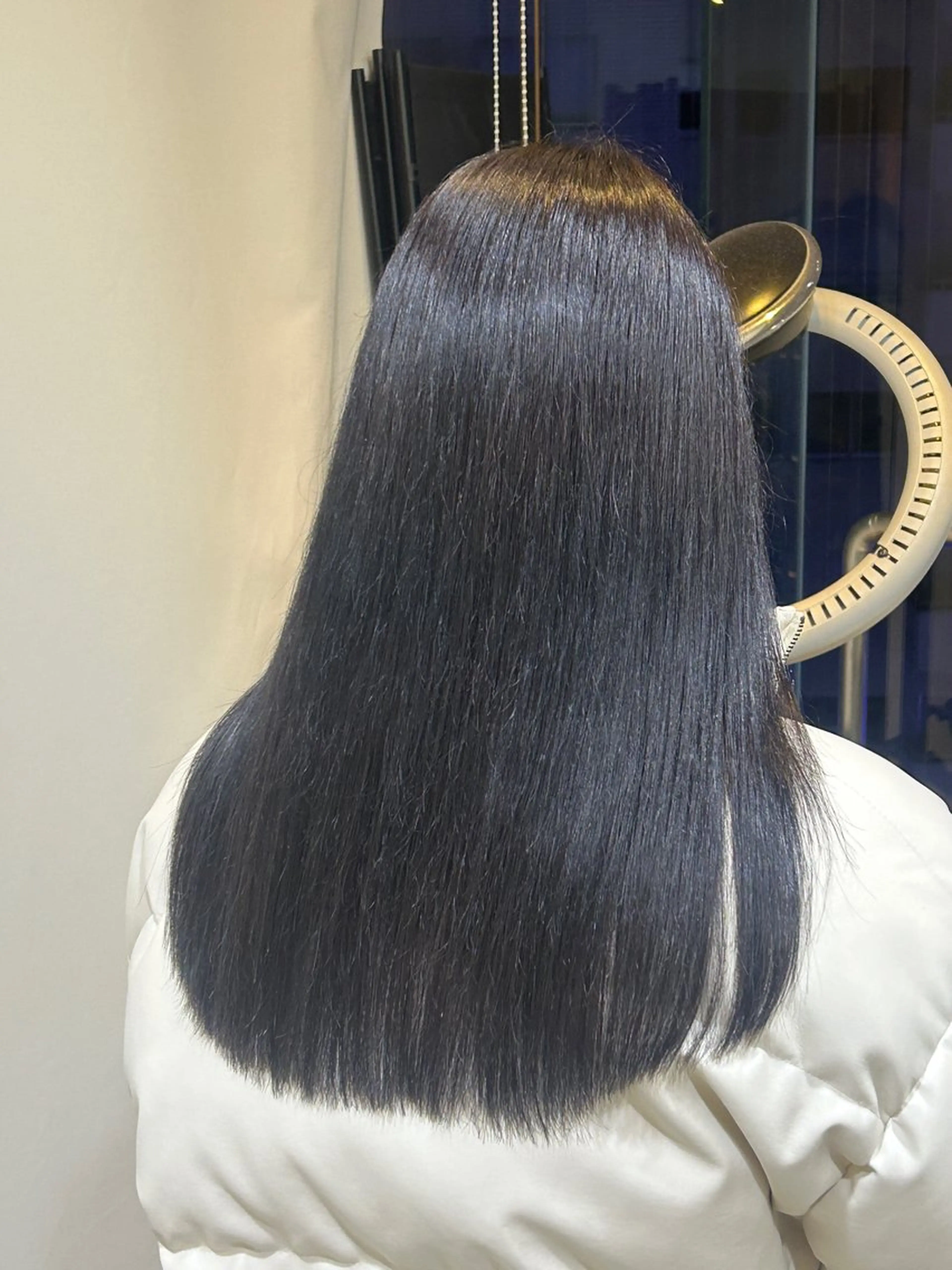 セミロング カラー ナチュラル大人っぽい スタイル　MAORIのヘアスタイル