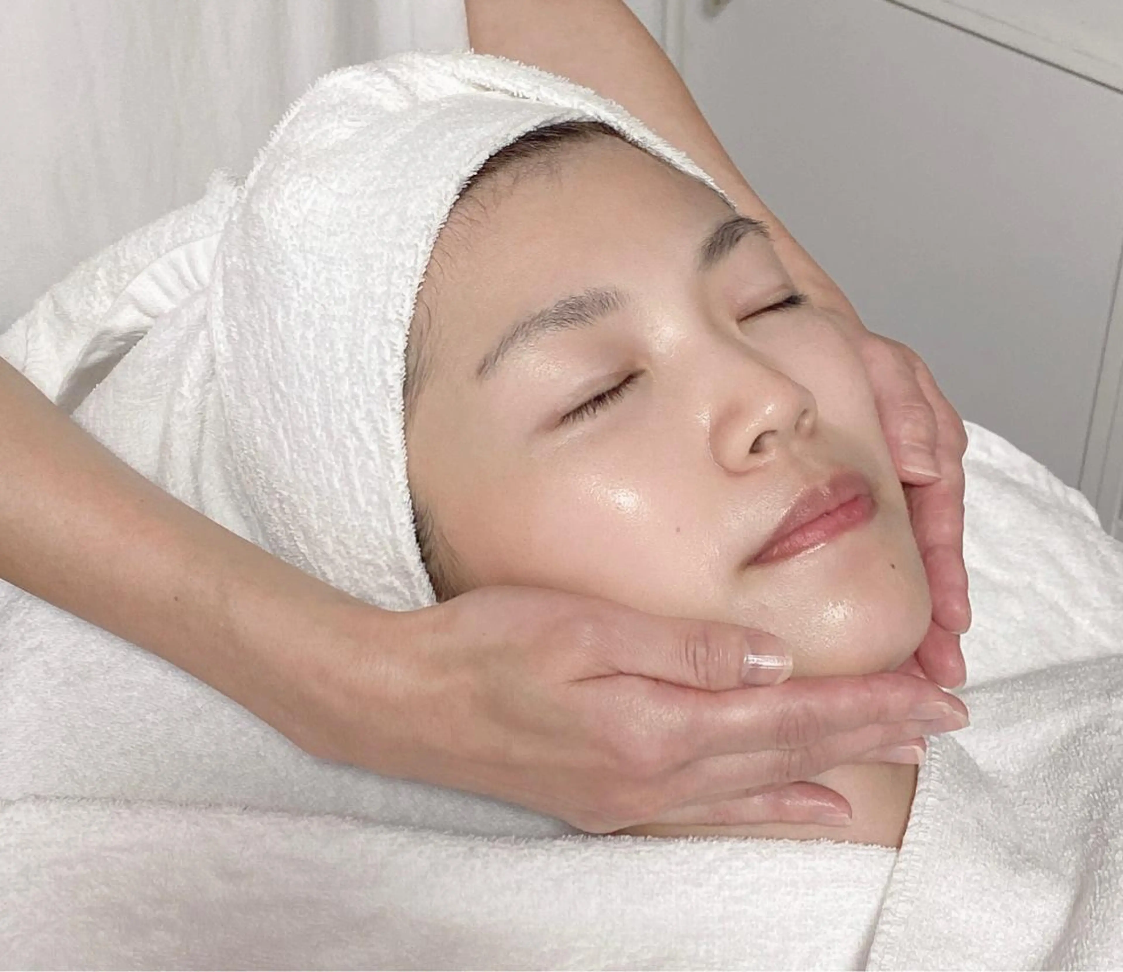 ①【透明感溢れる美白肌】フェイシャル＋美白マスク　しっとりクリーンな毛穴レスな肌づくりへ✨の写真