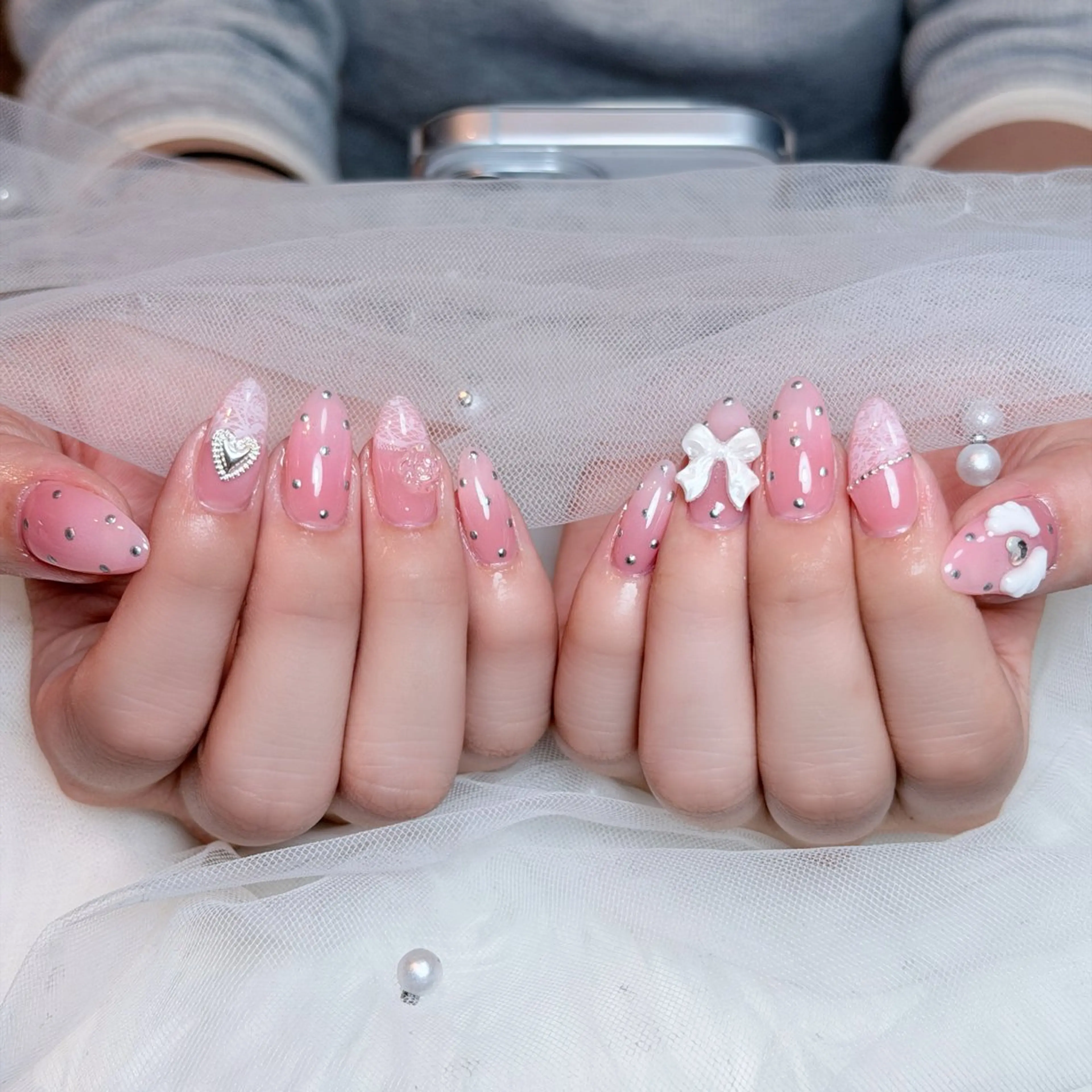 ネイル チークネイル ドット フレンチネイル グラデーション ハート ハンドネイル Julli NailStudioのネイルデザイン