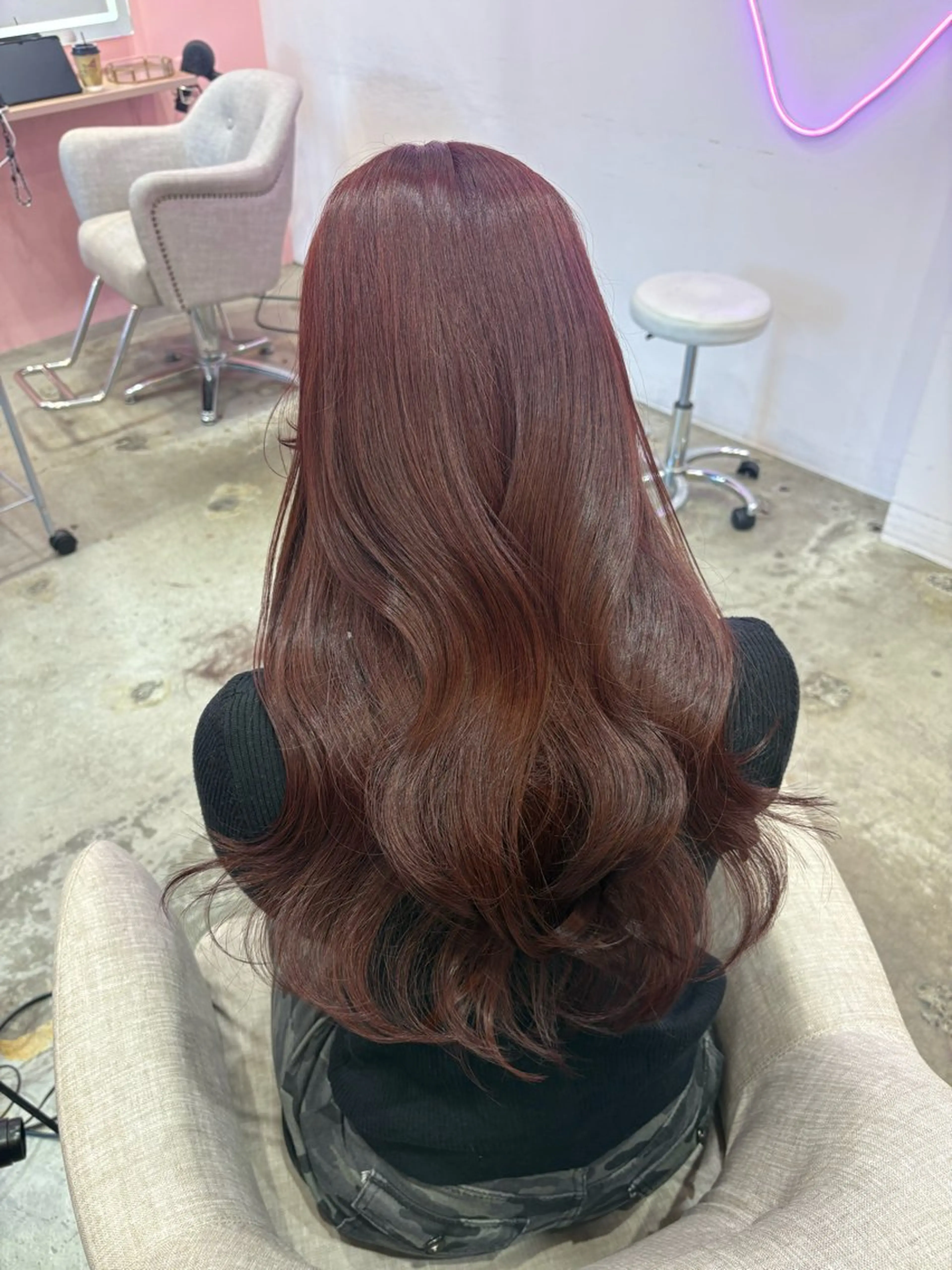 ロング カラー レッドカラー Miu 名古屋カット ミディアム/ピンク髪のヘアスタイル