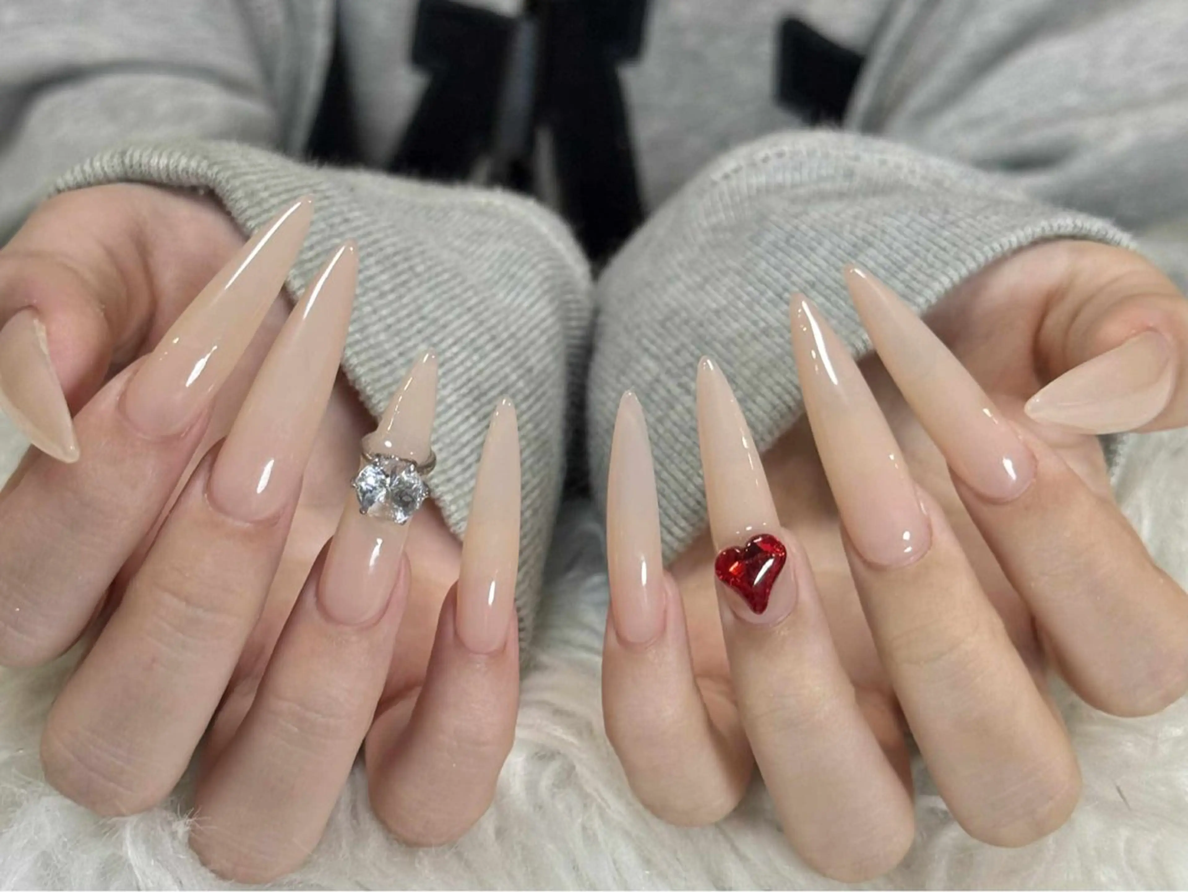 ネイル ボルドー ブラウン チークネイル ドット フットネイル ハンドネイル Julli NailStudioのネイルデザイン