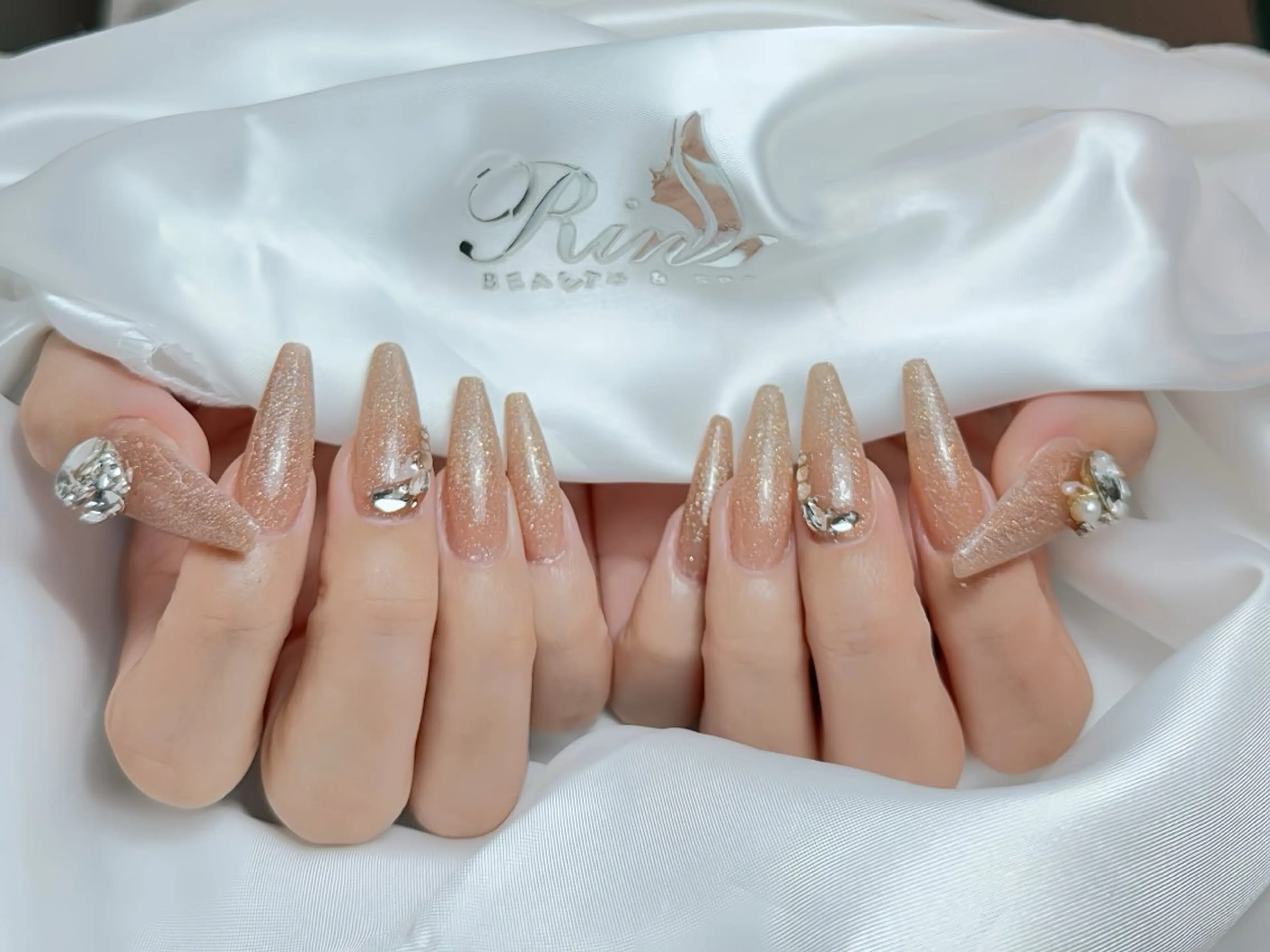 ネイル アートネイル ハロウィン ロングネイル スカルプネイル ネイルチップ ハンドネイル Rin Nail 新大久保店のネイルデザイン