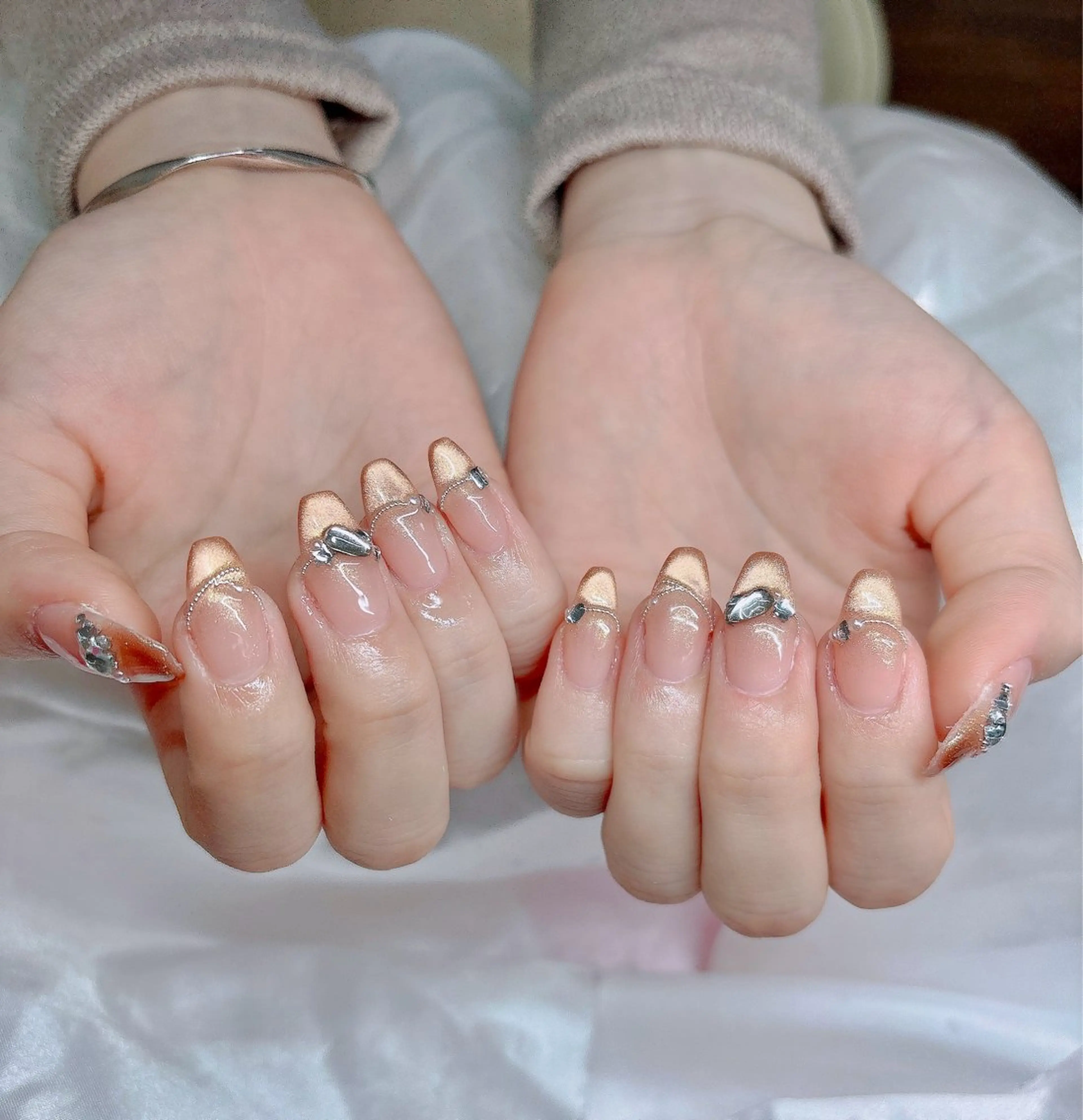 ネイル ハンドネイル MOON nailsのネイルデザイン