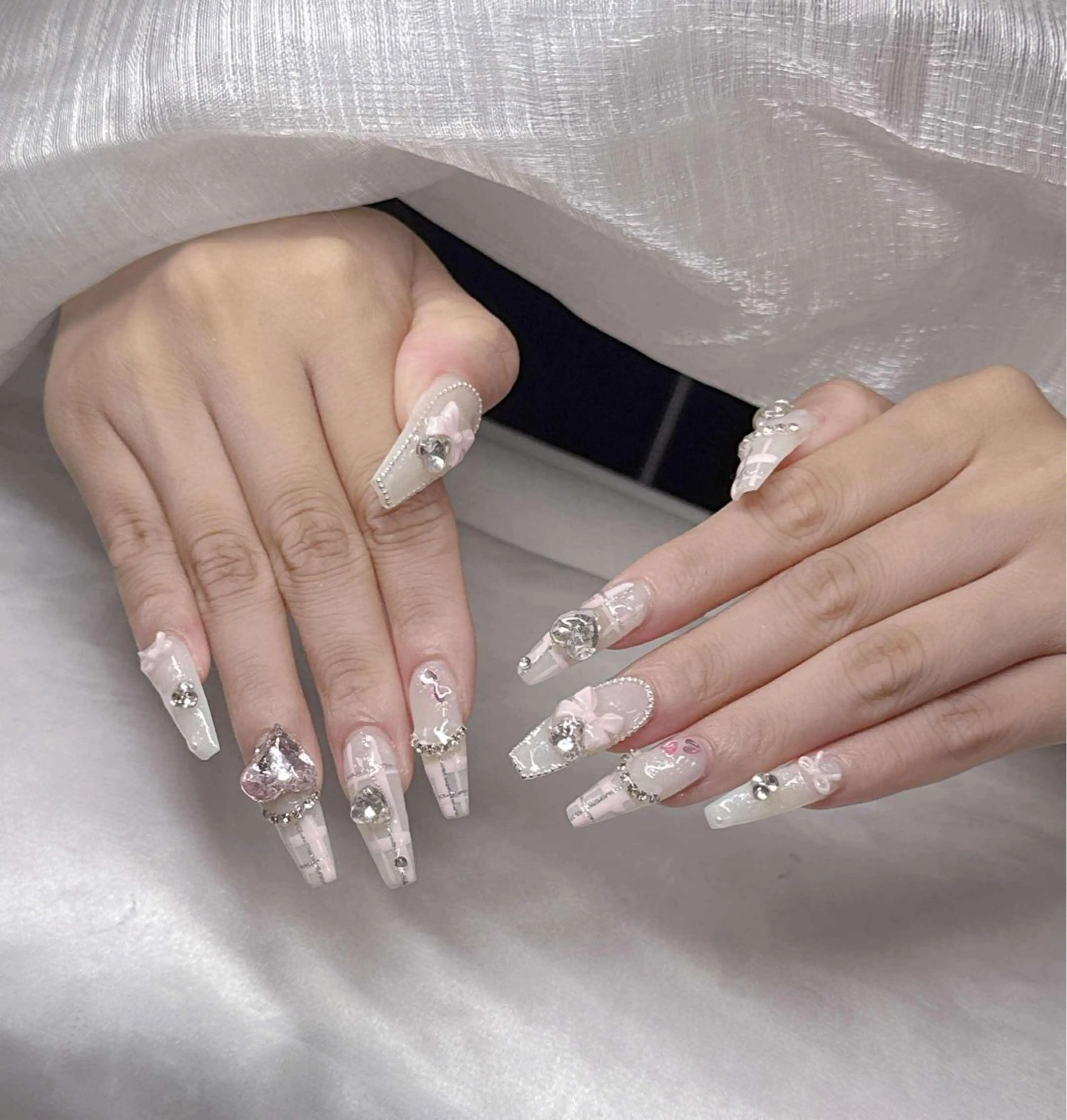 ネイル ハンドネイル Lee Nailsのネイルデザイン