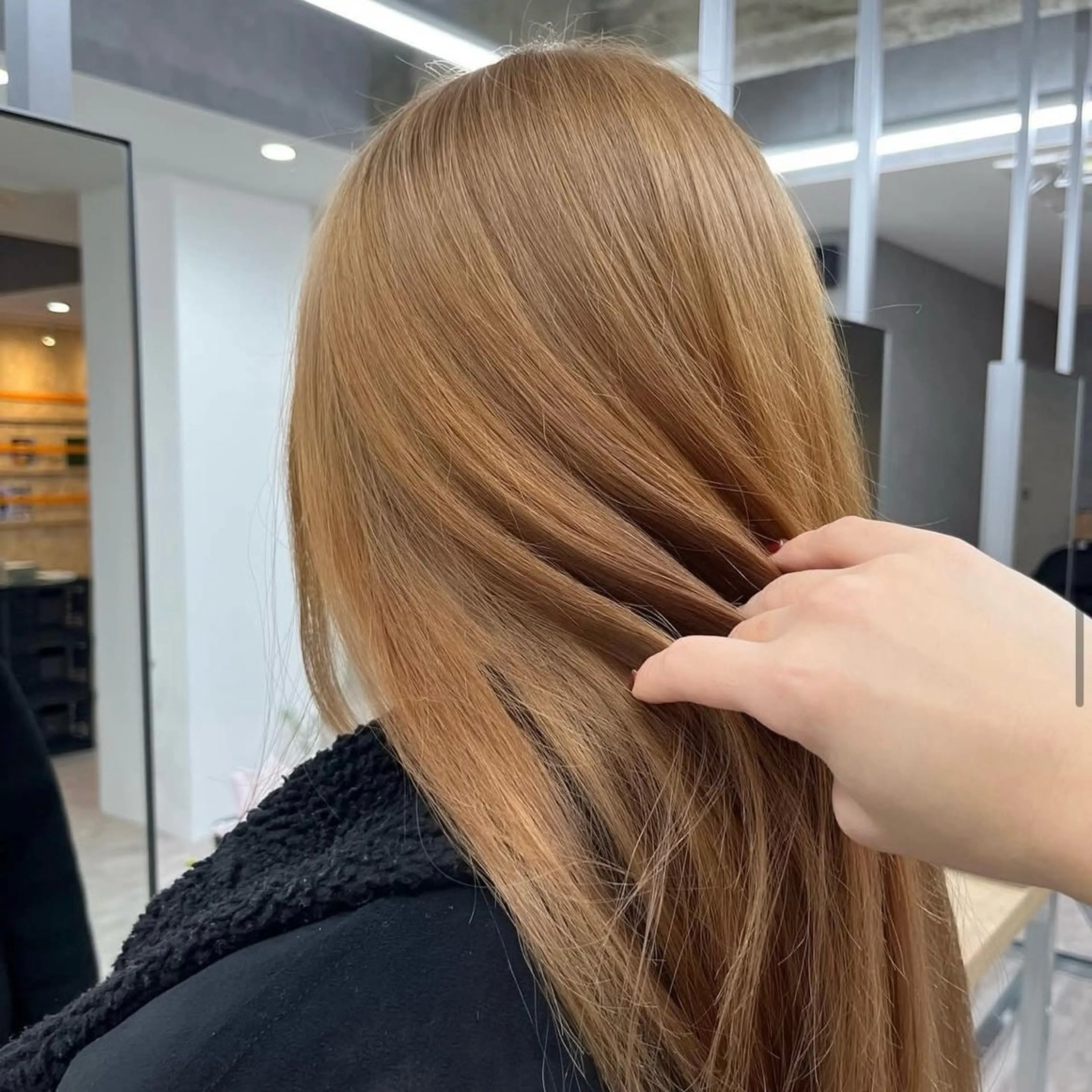 セミロング カラー ブリーチ ダブルカラー ブリーチなしカラー ヘアカラー ブリーチモデル yumekaのヘアスタイル