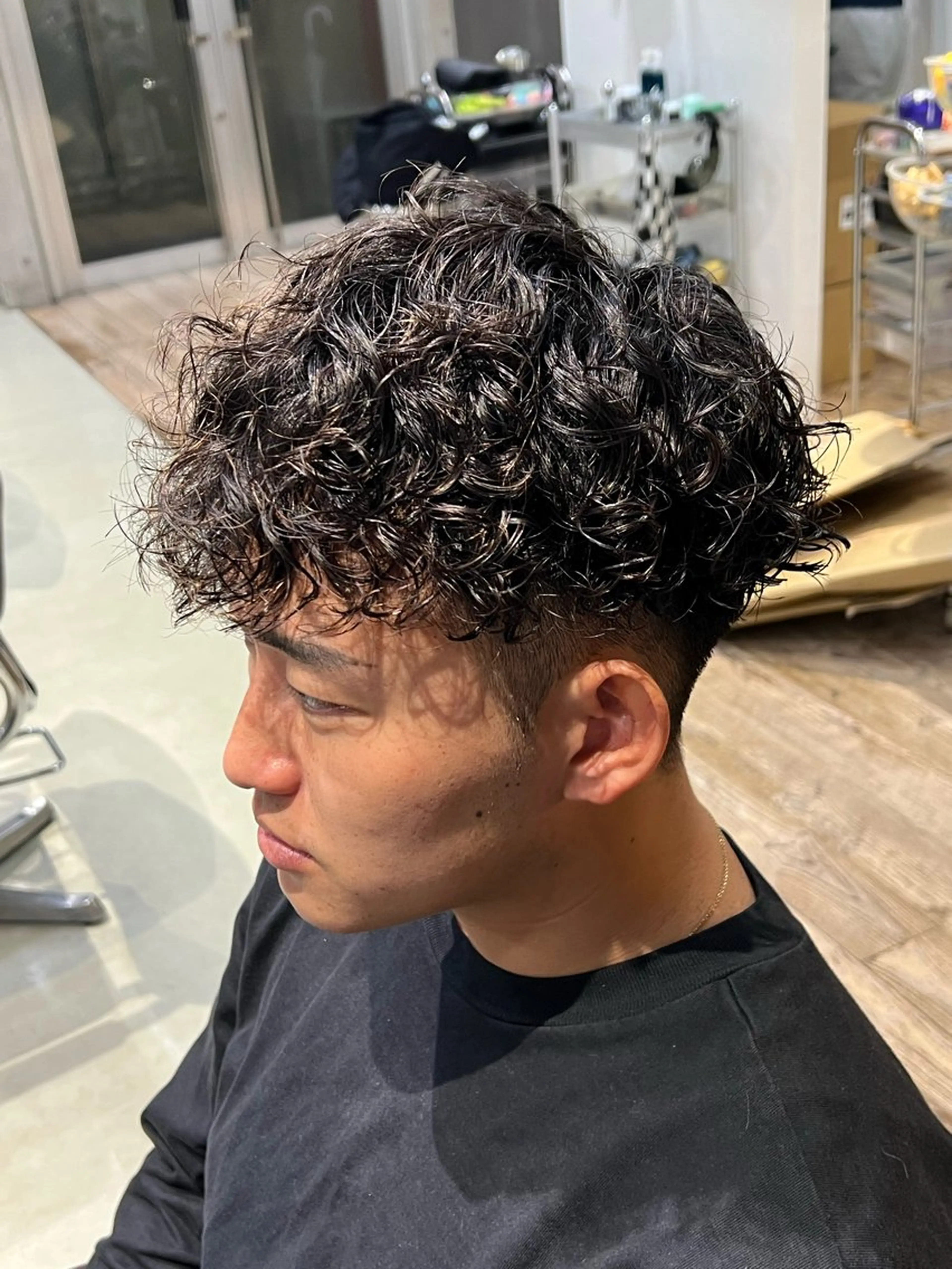 パーマ メンズ スペインカール 刈り上げ カット パーマ トリートメント 【fifth】渡部 永遠のヘアスタイル