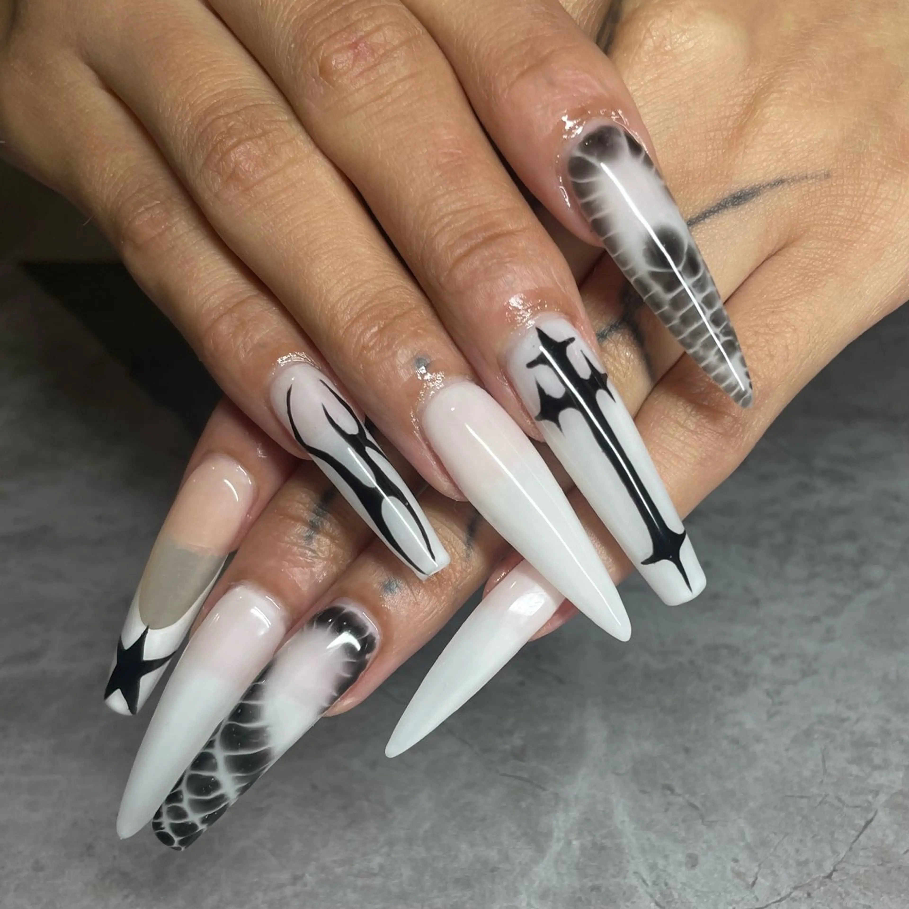 ネイル ハンドネイル IROHA NAIL Kurumi🪽🫧のネイルデザイン
