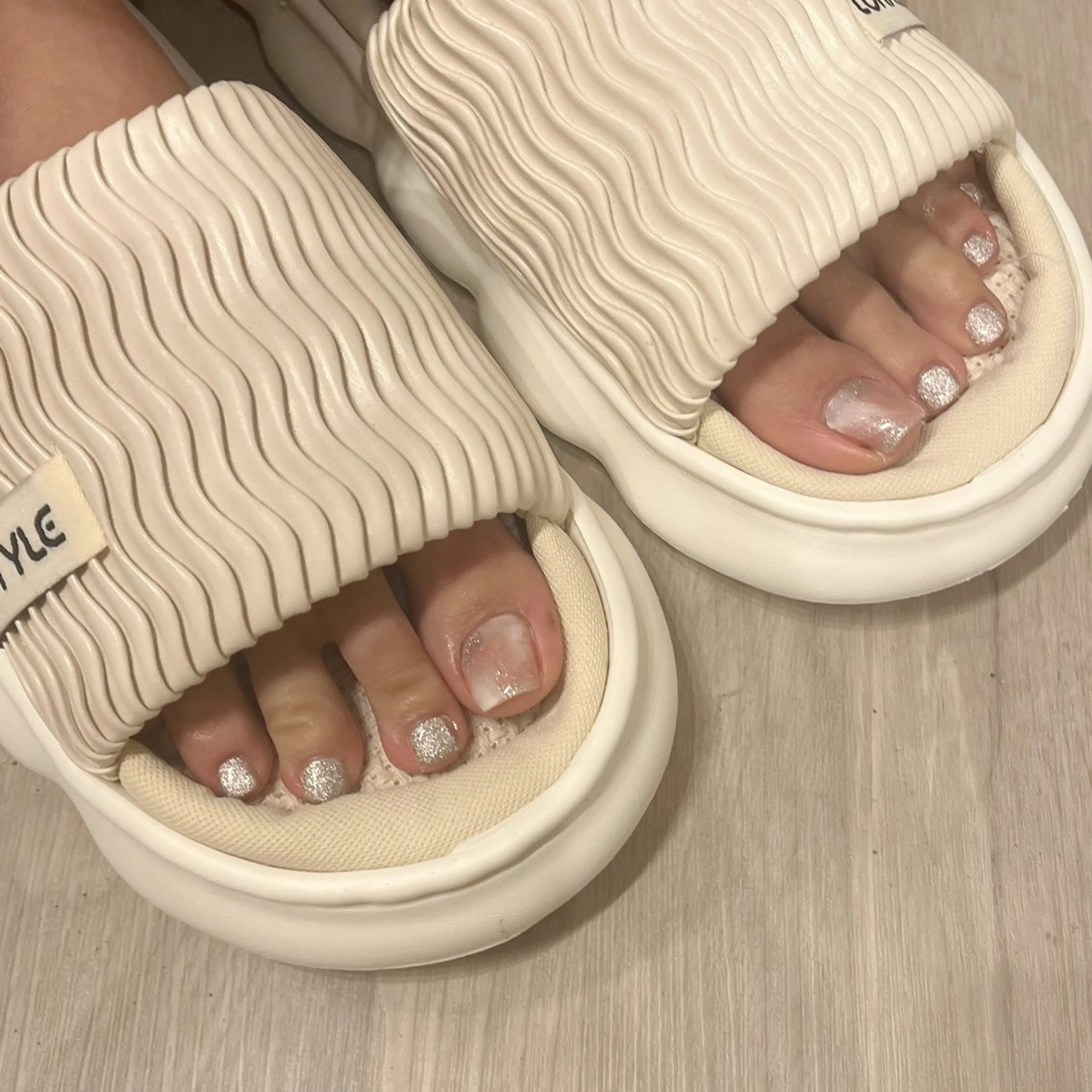 ネイル フットネイル マグネットネイル ワンホンネイル melumooi nailのネイルデザイン