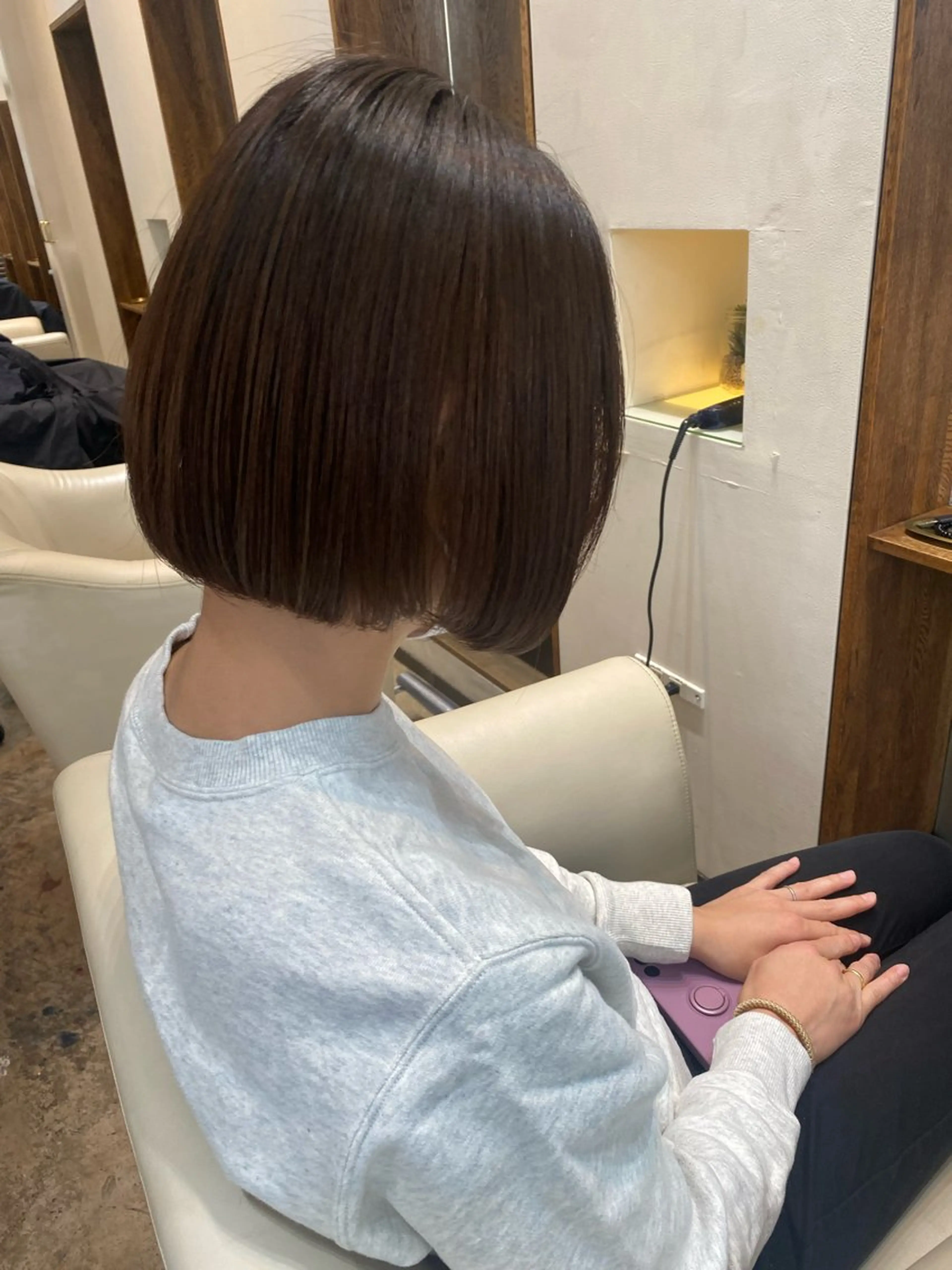 ショート ボブ カット ヘアカラー トリートメント 鈴木 奈波のヘアスタイル