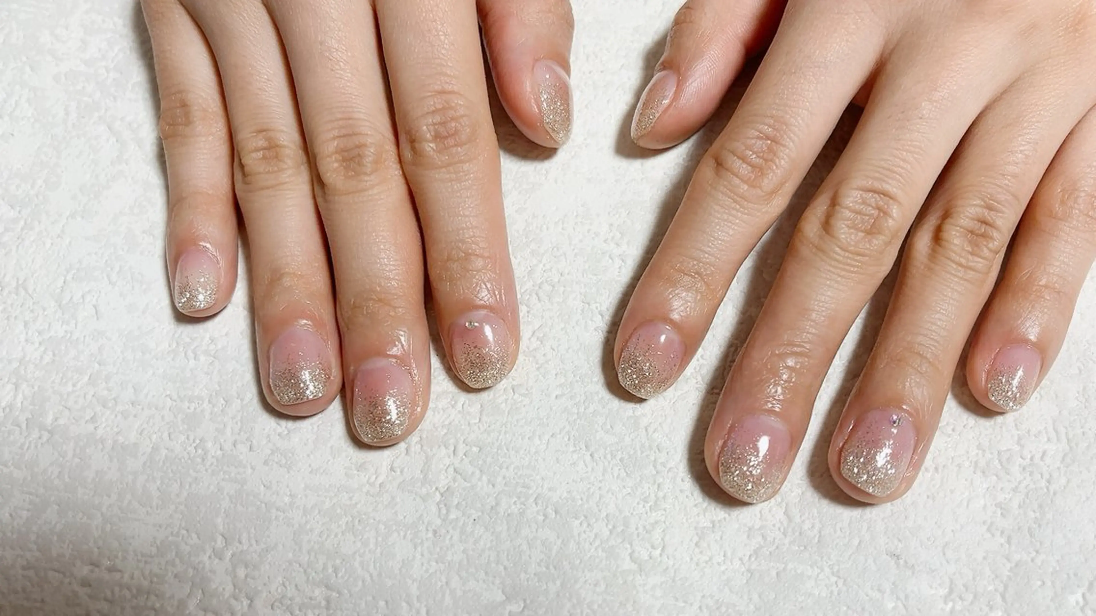 ネイル ジェルネイル グラデーション 韓国ネイル ラメ(グリッター) ラメグラデーション kiki nail たまプラーザのネイルデザイン