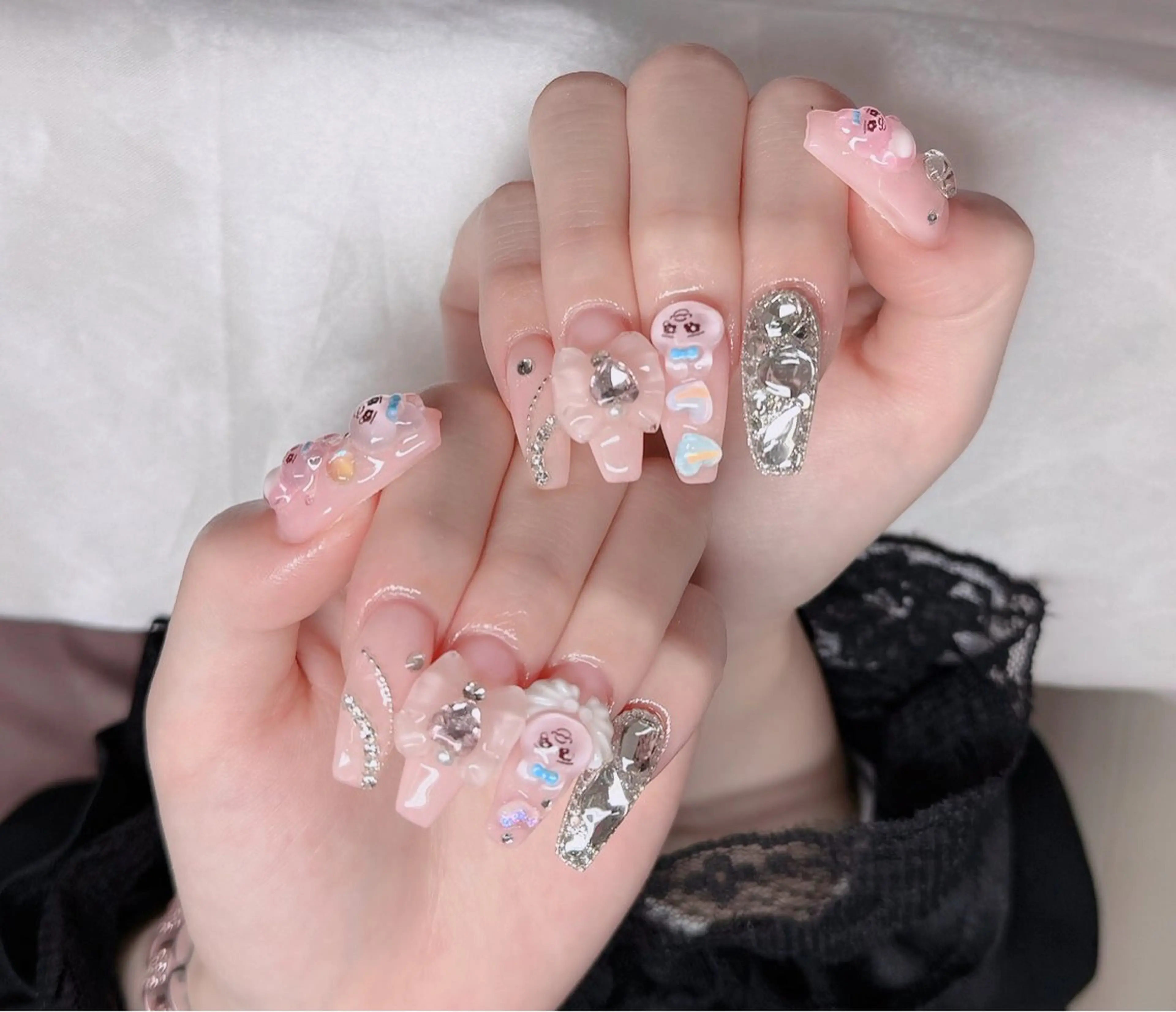 ネイル フレンチネイル ジェルネイル ハロウィン キラキラネイル 韓国ネイル H.baby Nail Salonのネイルデザイン