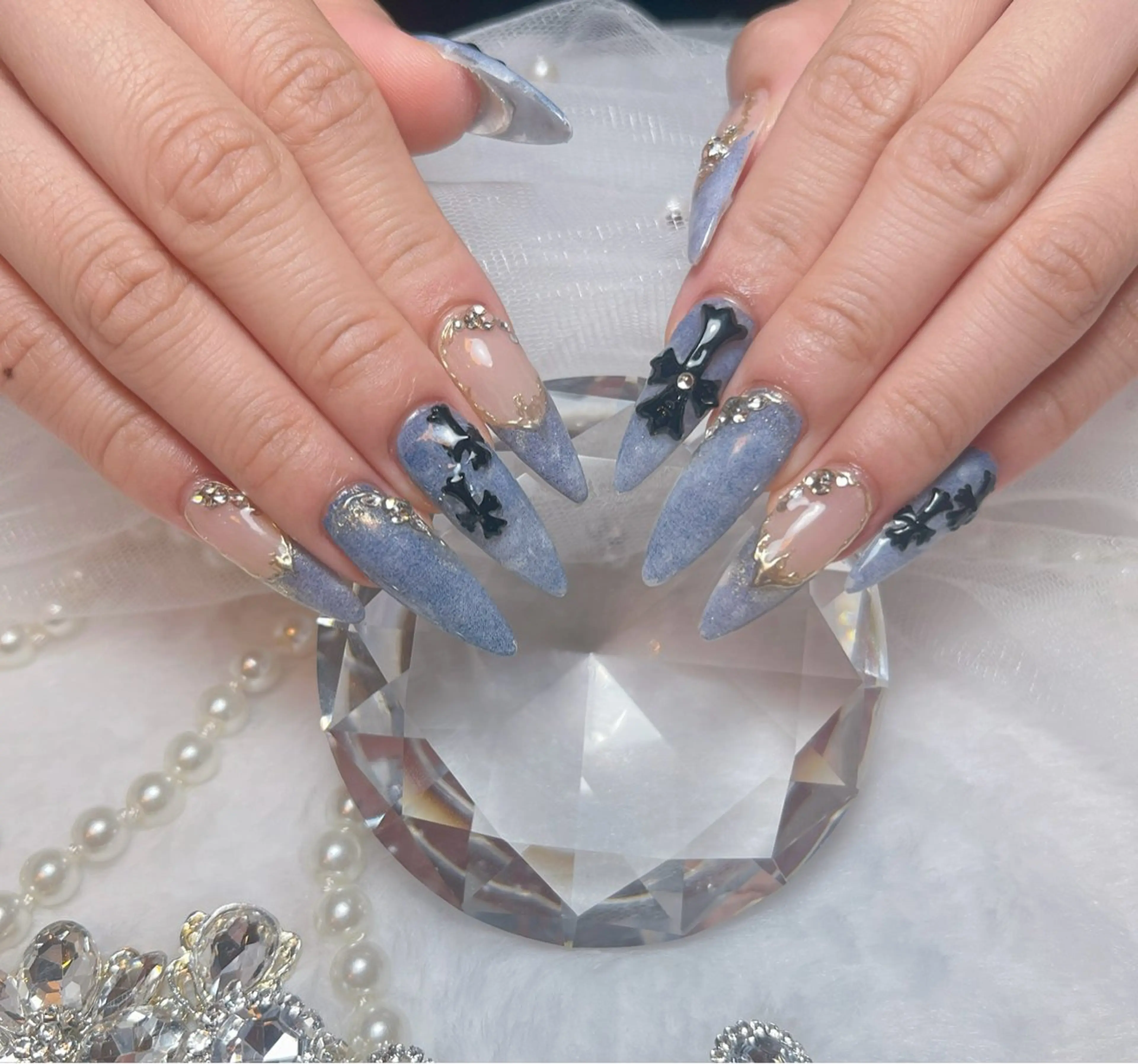 ネイル アートネイル オーロラネイル チークネイル 長さ出し フットネイル Miya _nailのネイルデザイン