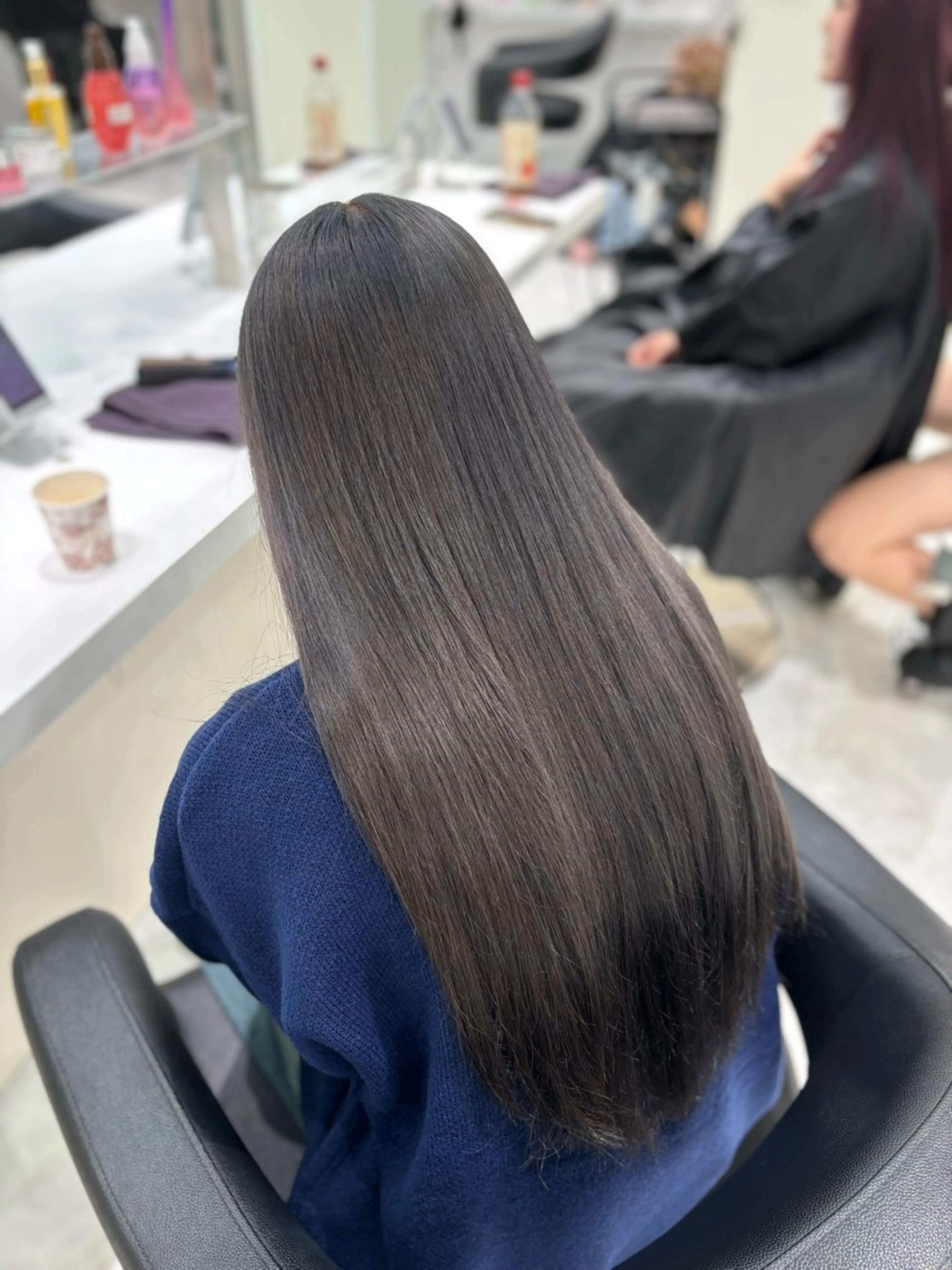 ロング カラー ヘアカラー トリートメント ヘッドスパ ヘアセット 流行りの透明感カラー ×縮毛矯正🤍ユウのヘアスタイル