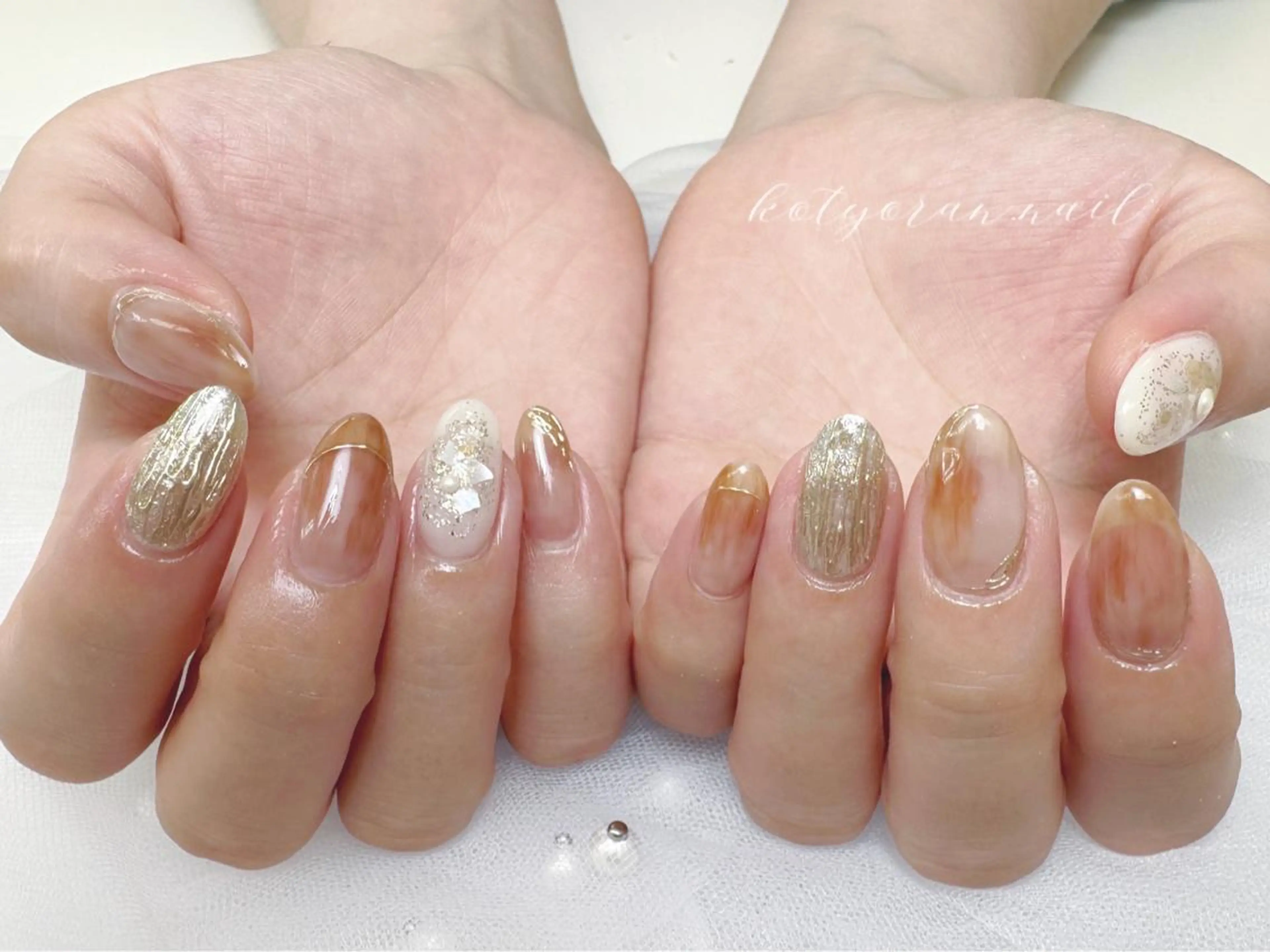 ネイル Mona【パラジェル ・長さ出し専門店】のネイルデザイン