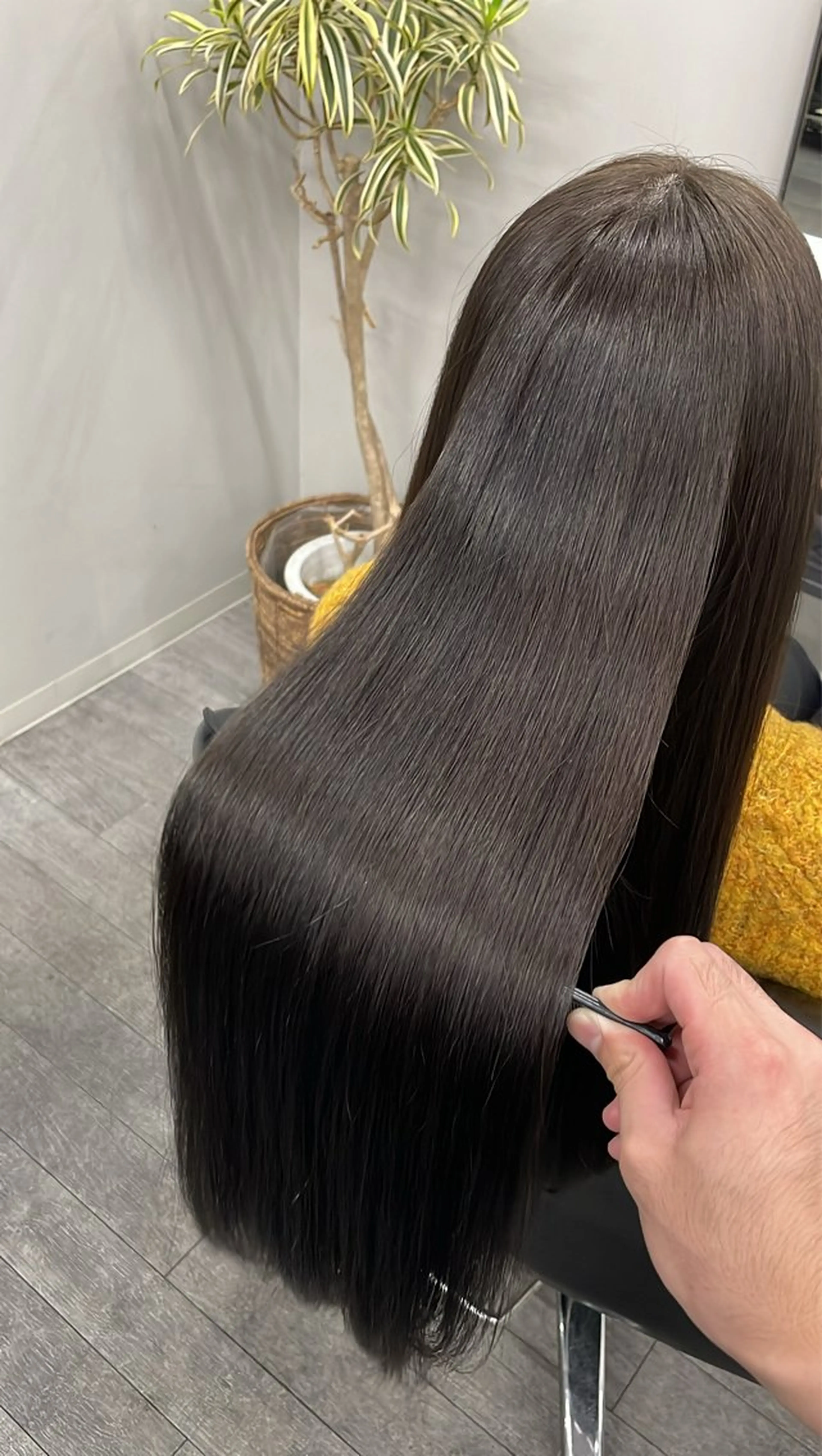 ロング カット ヘアカラー トリートメント 渡邊 彩花のヘアスタイル