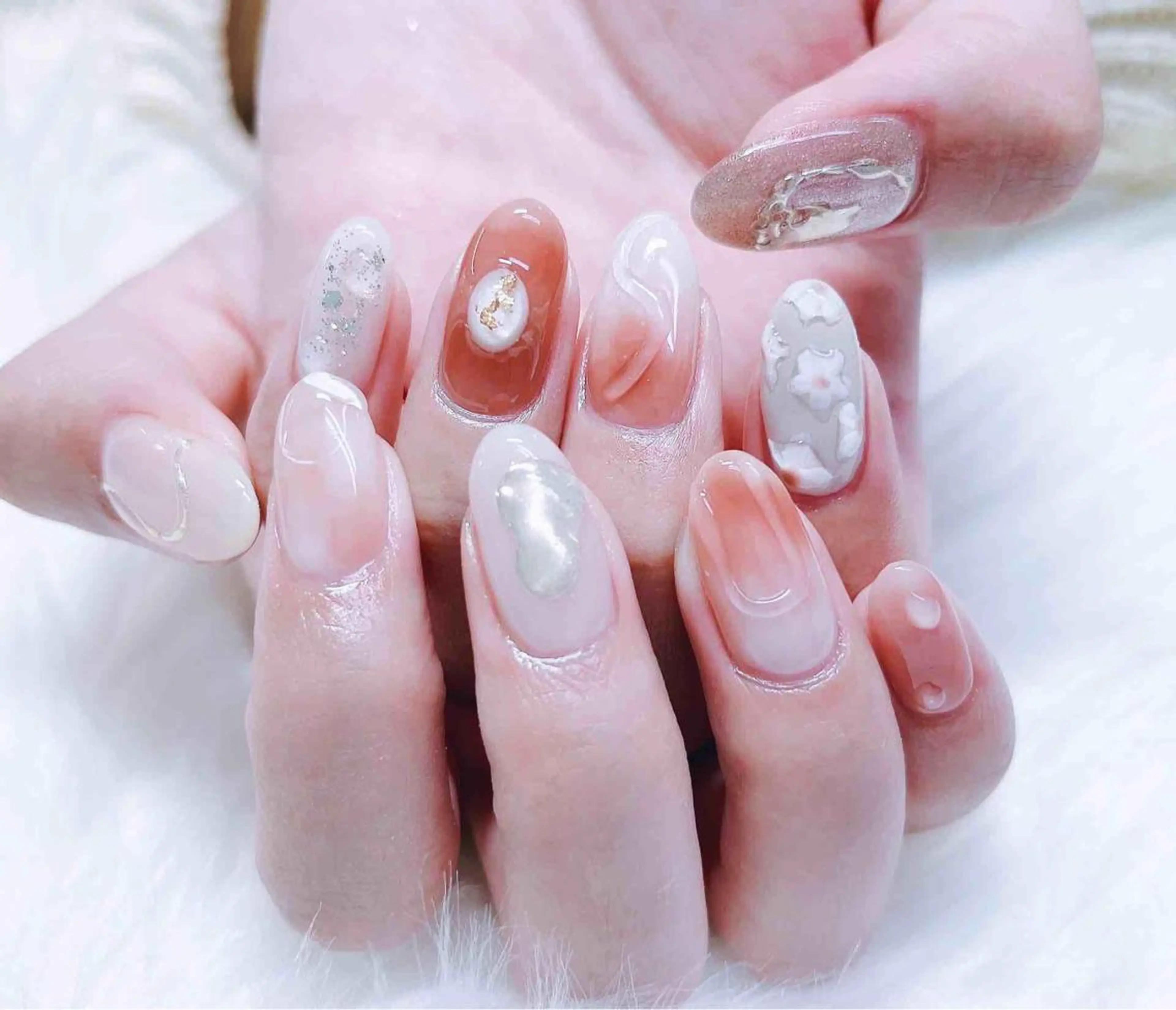 ネイル ハンドネイル MoonNail ユリ🌸のネイルデザイン