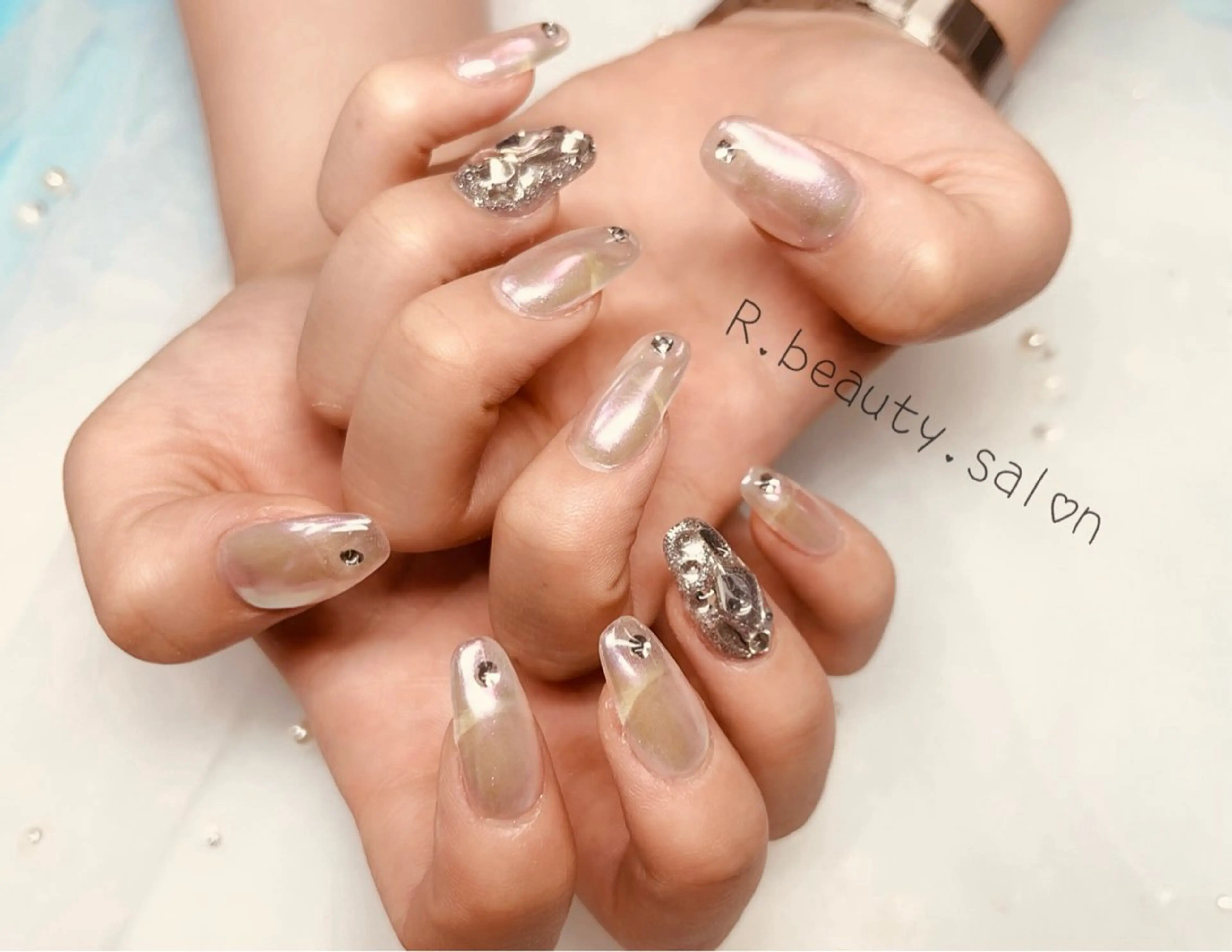 ネイル R.beauty サロンのネイルデザイン
