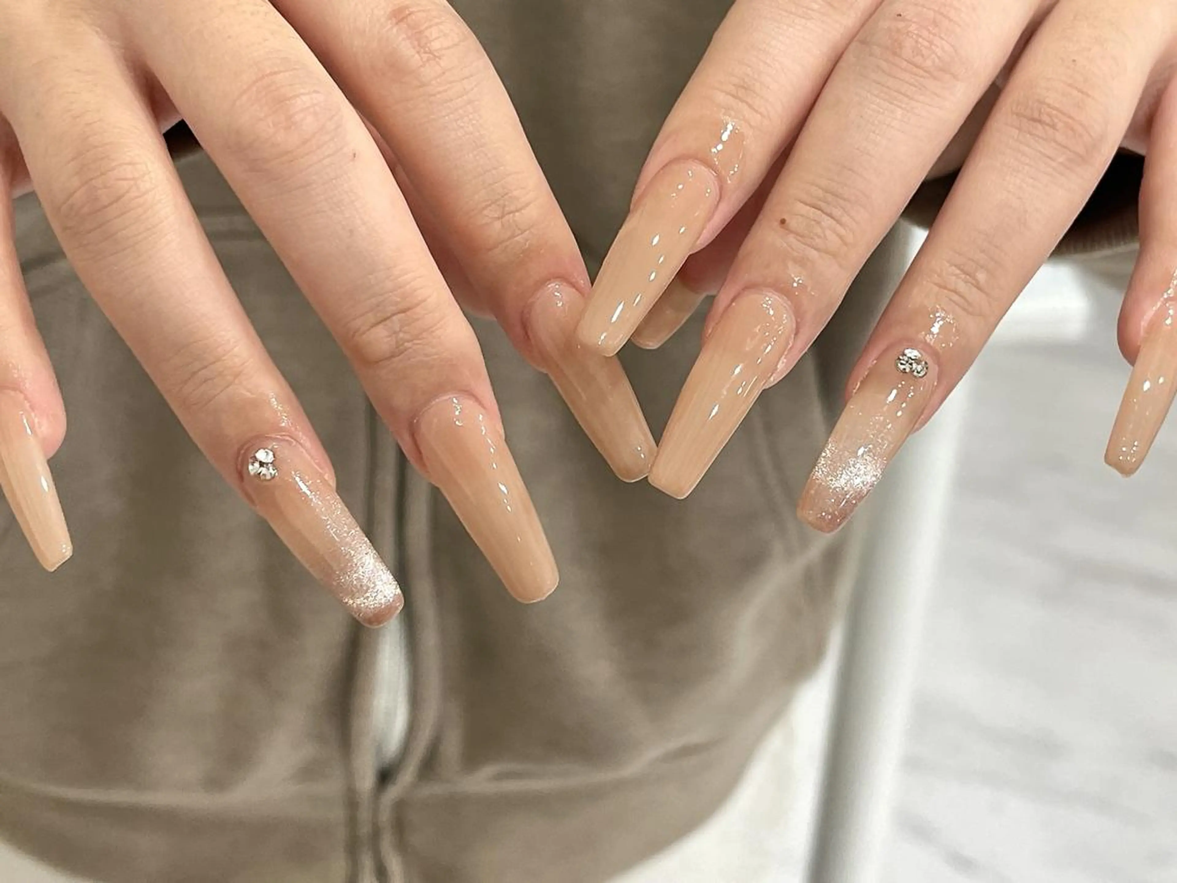 ネイル アートネイル 持ち込み Shis_🦄shi 韓国風キラキラネイルのネイルデザイン