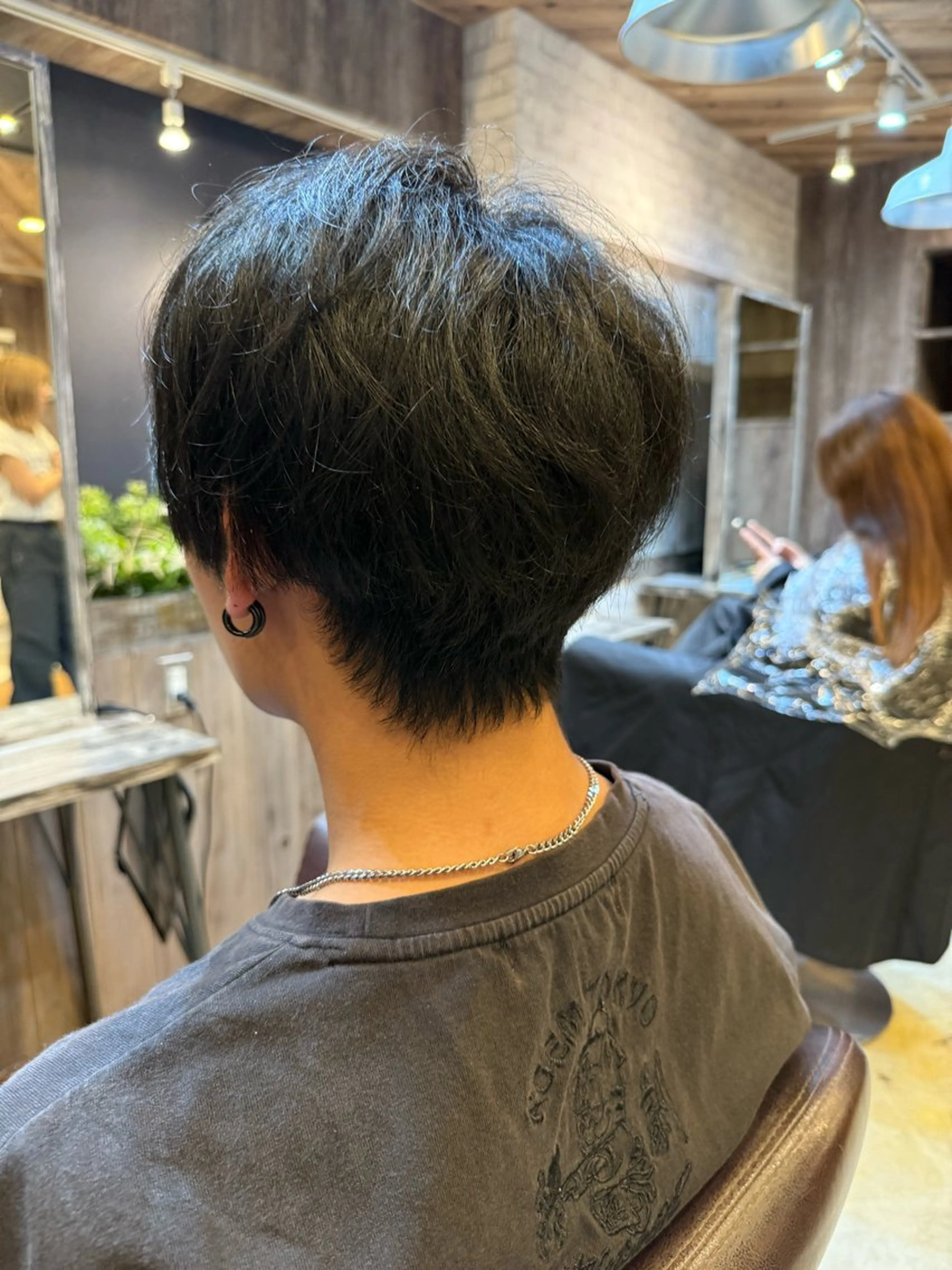 カラー 菅原 詩月のヘアスタイル