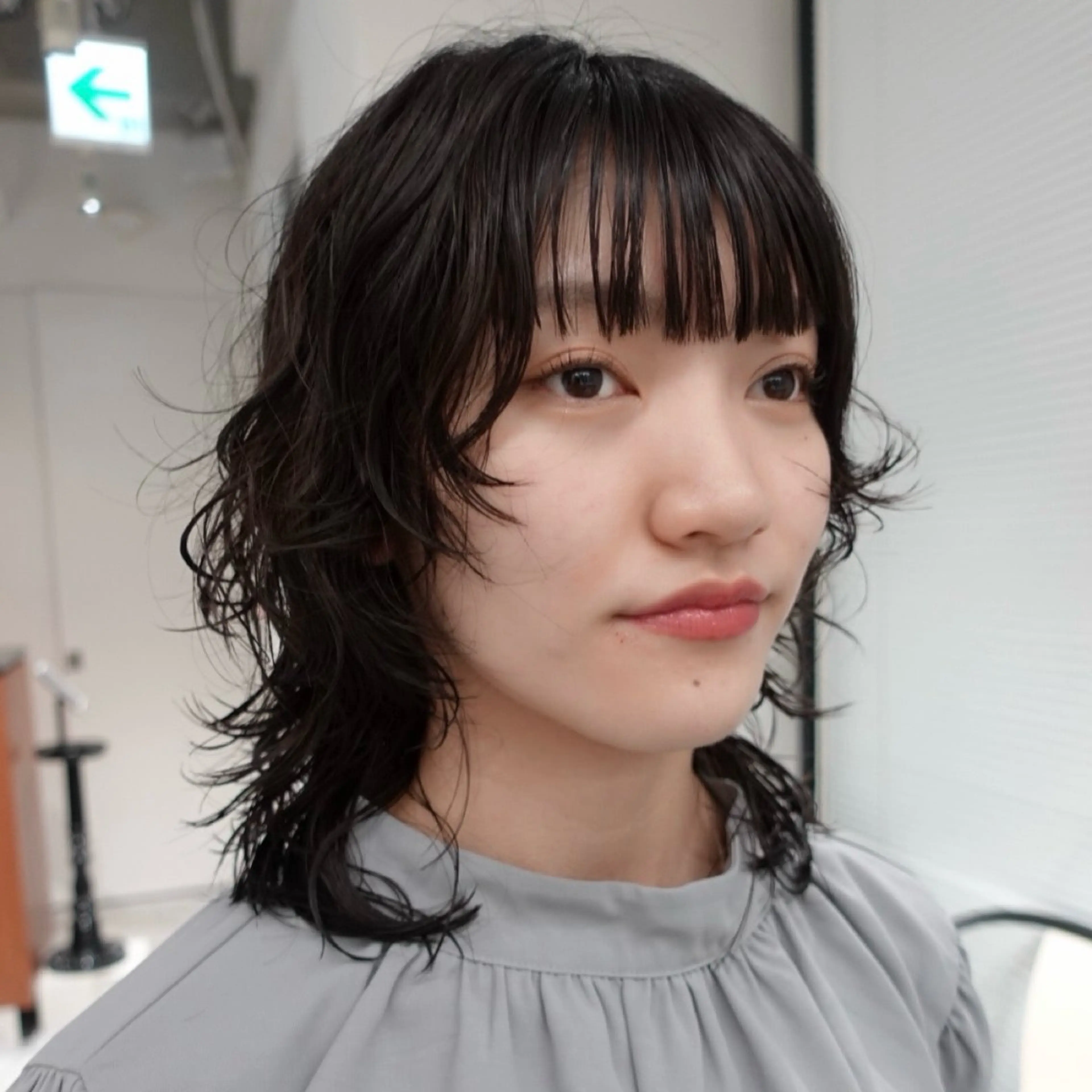 ミディアム パーマ ヘアアレンジ ミディアムパーマ ウルフカット カット 🌐サトウ リョウ🌐のヘアスタイル