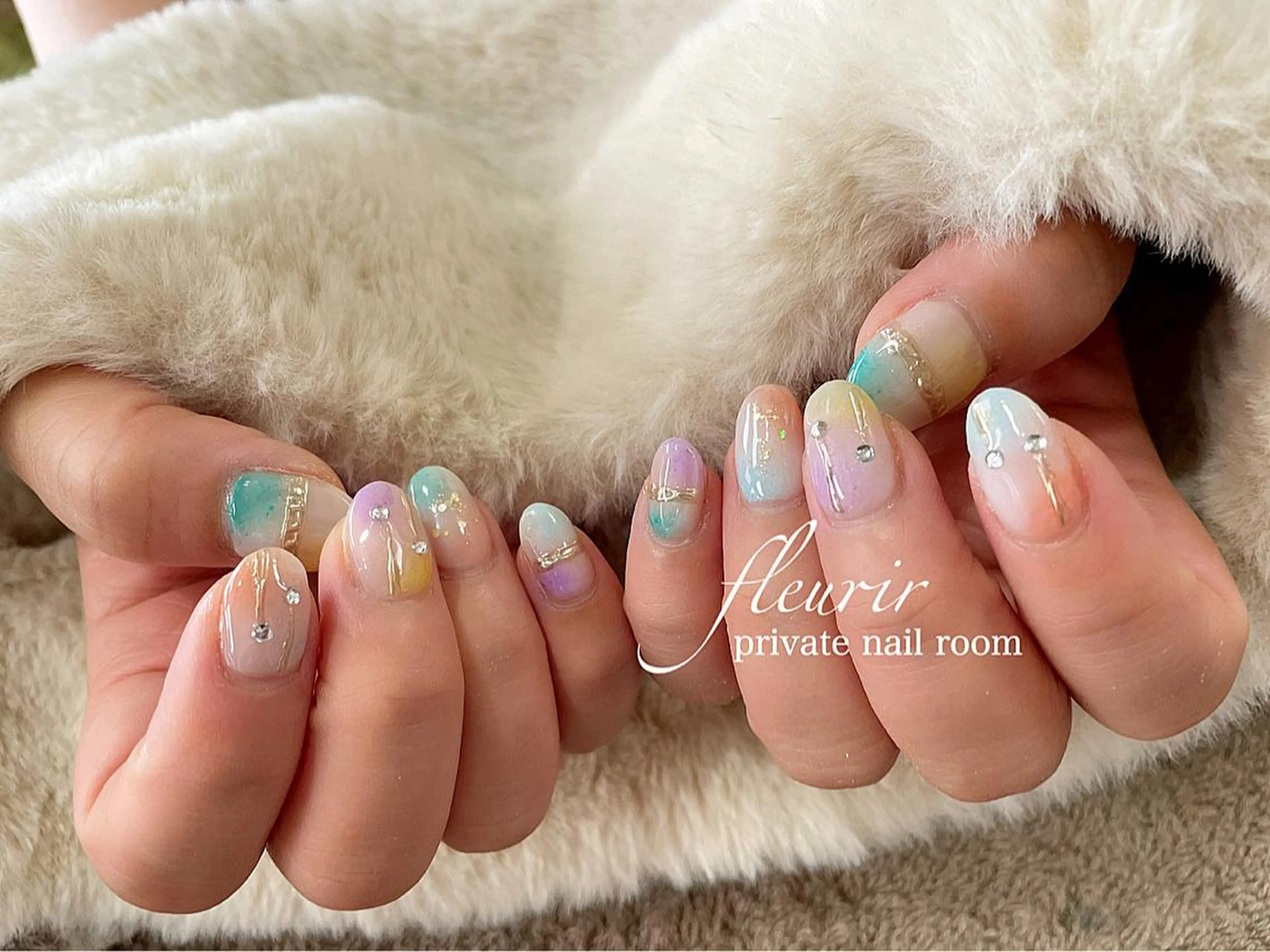 ネイル アートネイル チークネイル ゴールド ミラーネイル フルリール 【プライベートサロンのネイルデザイン