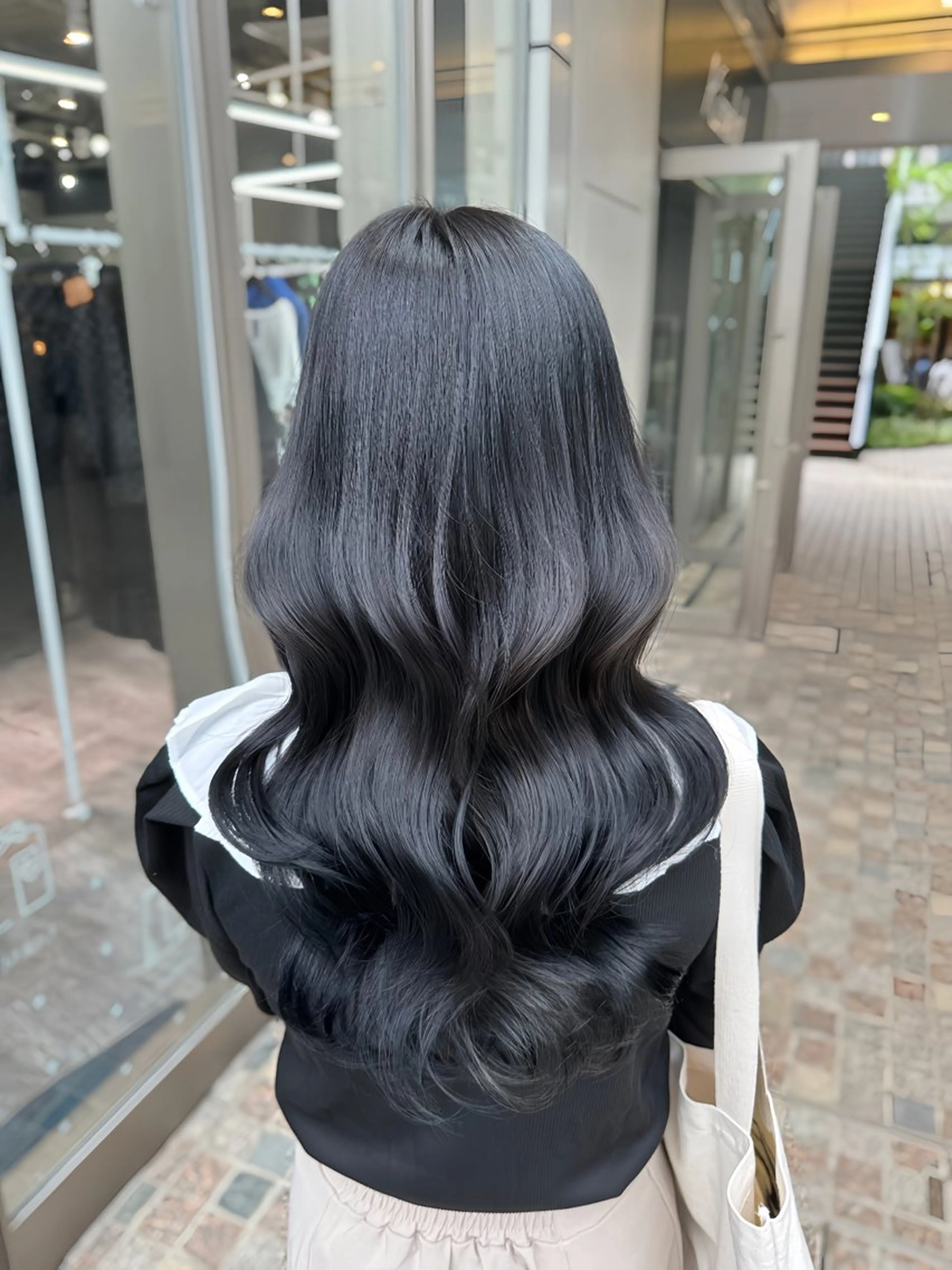 ロング カラー 顔周り似合わせ・巻け るレイヤー水谷航大のヘアスタイル