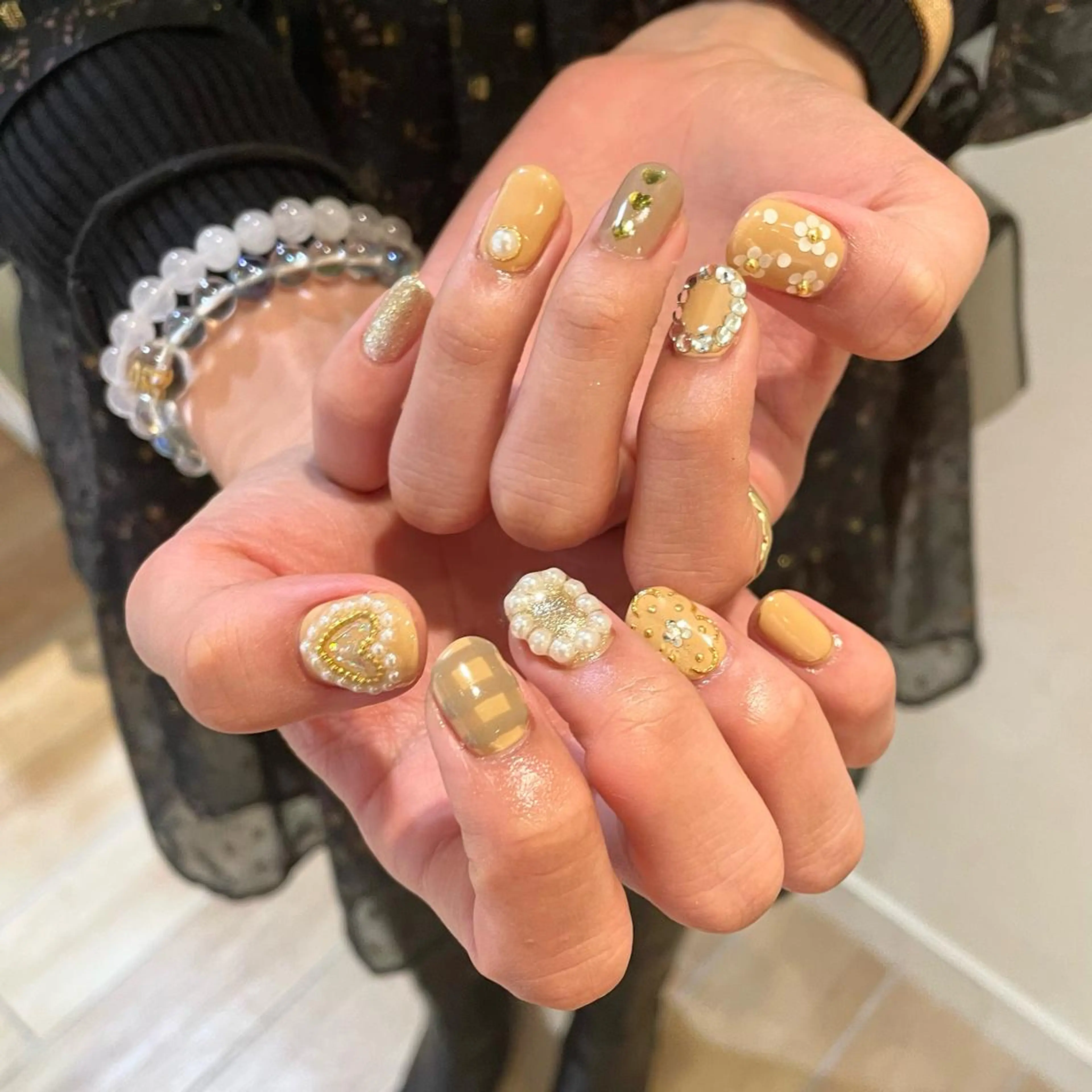 ネイル ハンドネイル 新井 ひなののネイルデザイン