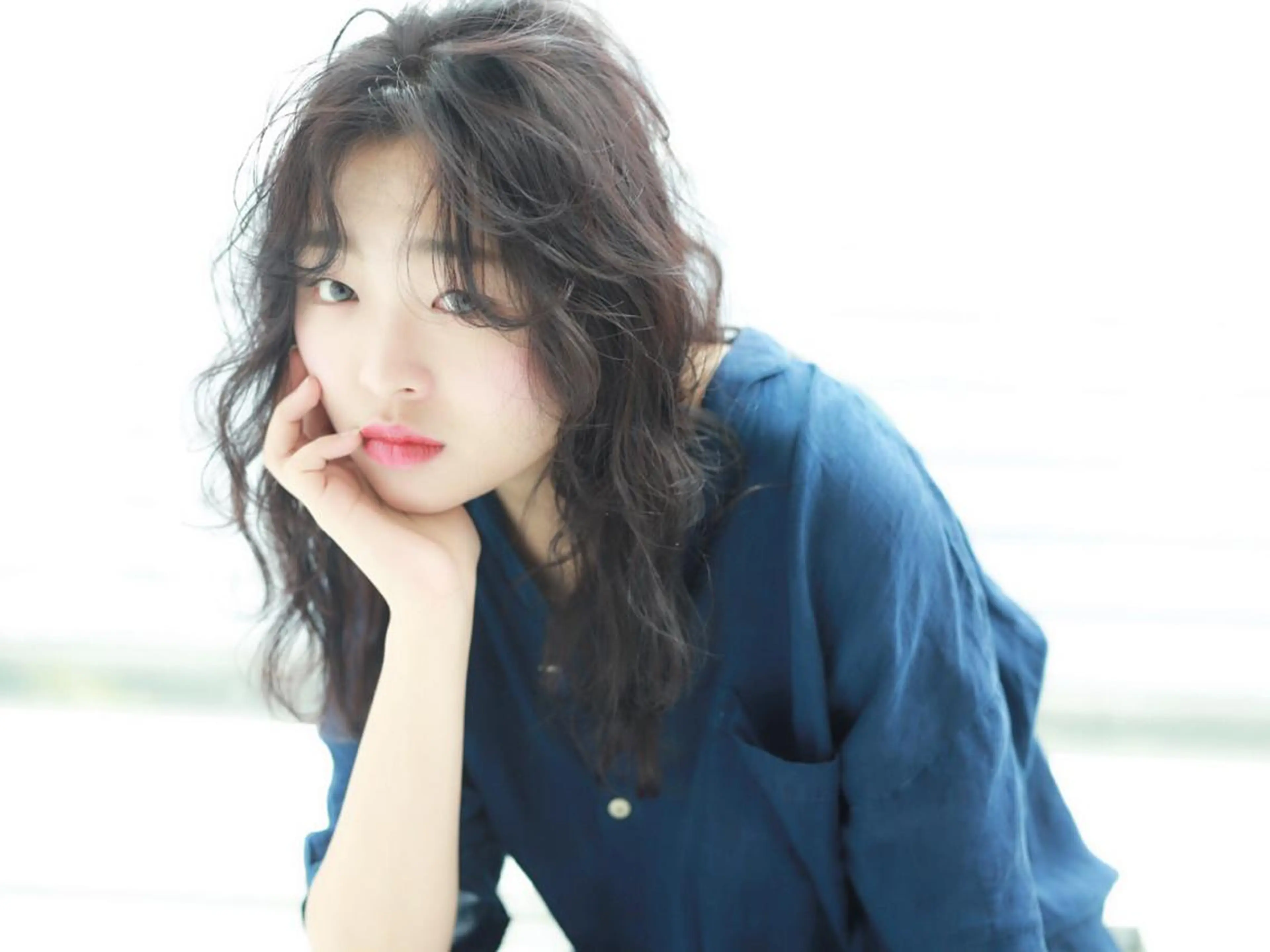 ミディアム やまだ まいのヘアスタイル