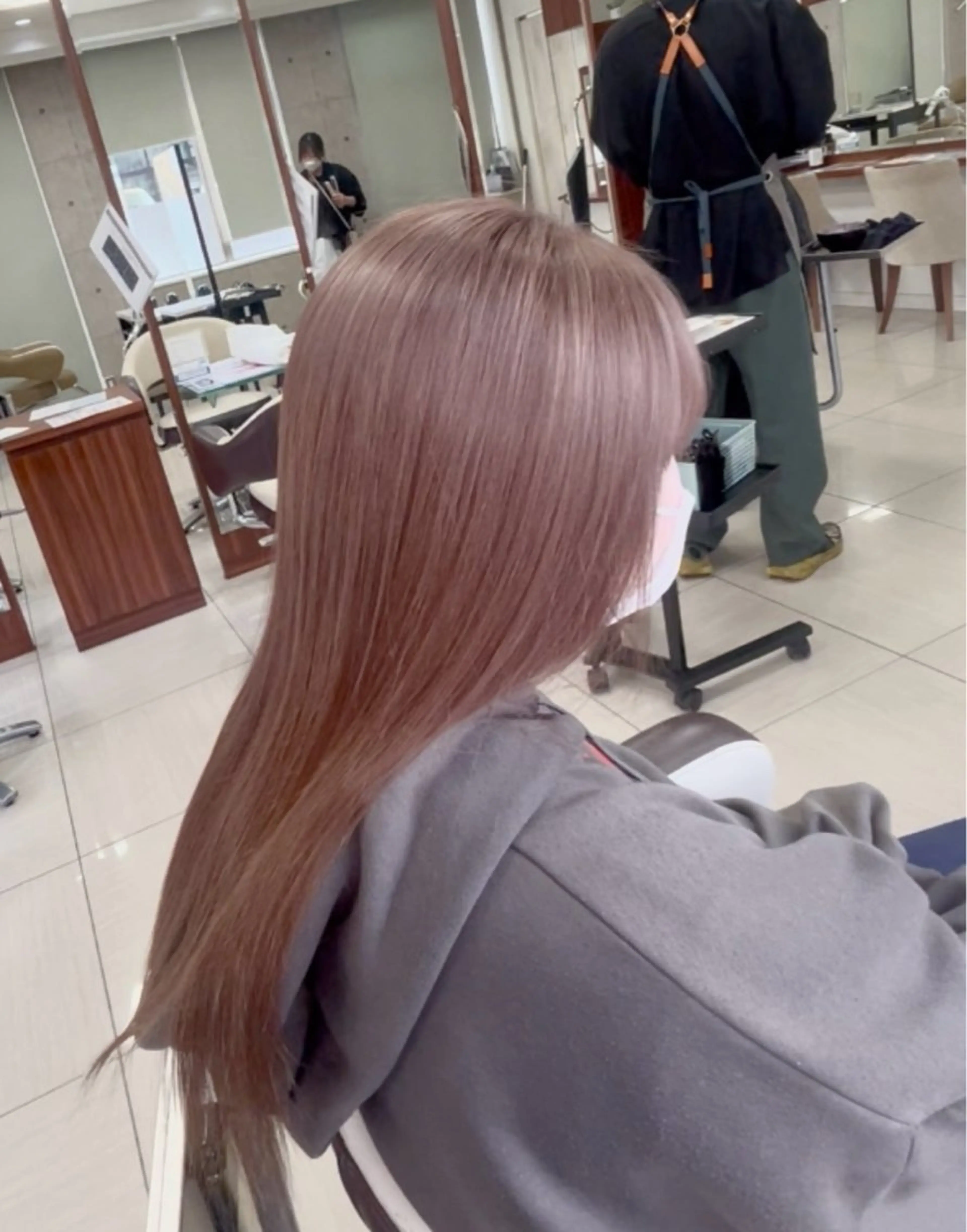 ロング カラー ベージュカラー ブリーチ ヘアカラー トリートメント 片岡勇翔/ハイトーン /新感覚ハイライトのヘアスタイル