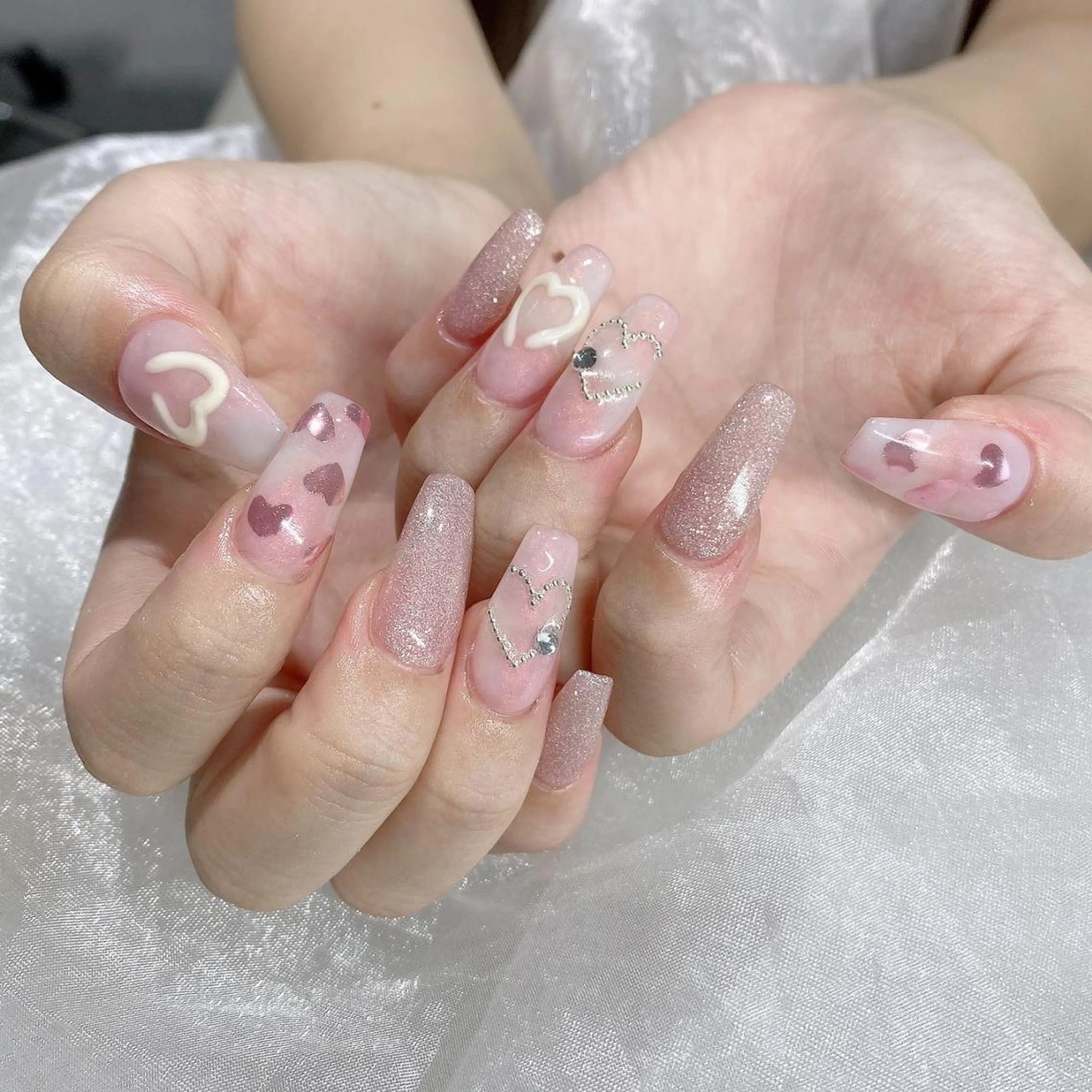 ネイル 長さ出し ネイルチップ Queens 榊 まおのネイルデザイン