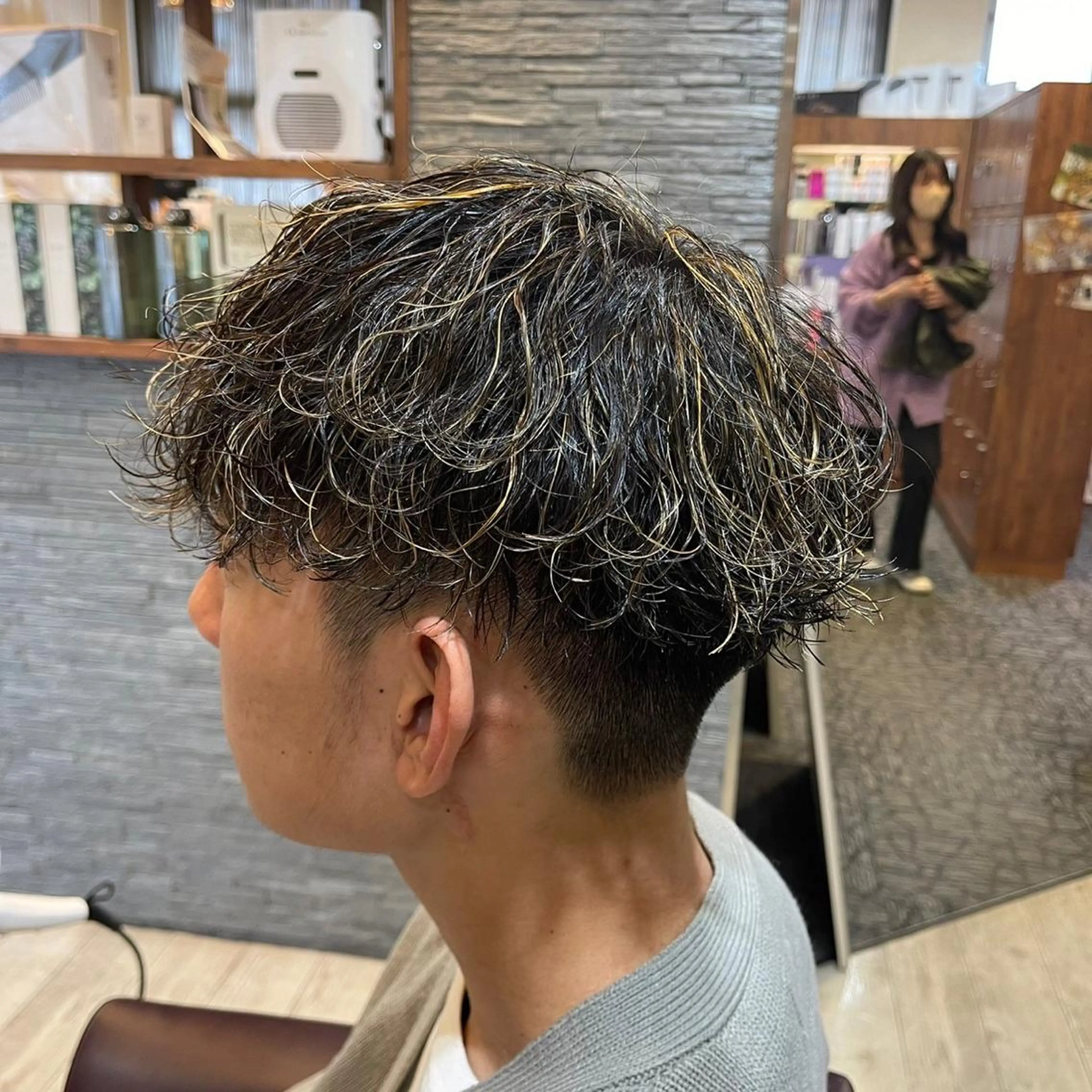 カラー パーマ メンズ 樽川翔/フェザーパー マ/シャドウパーマのヘアスタイル