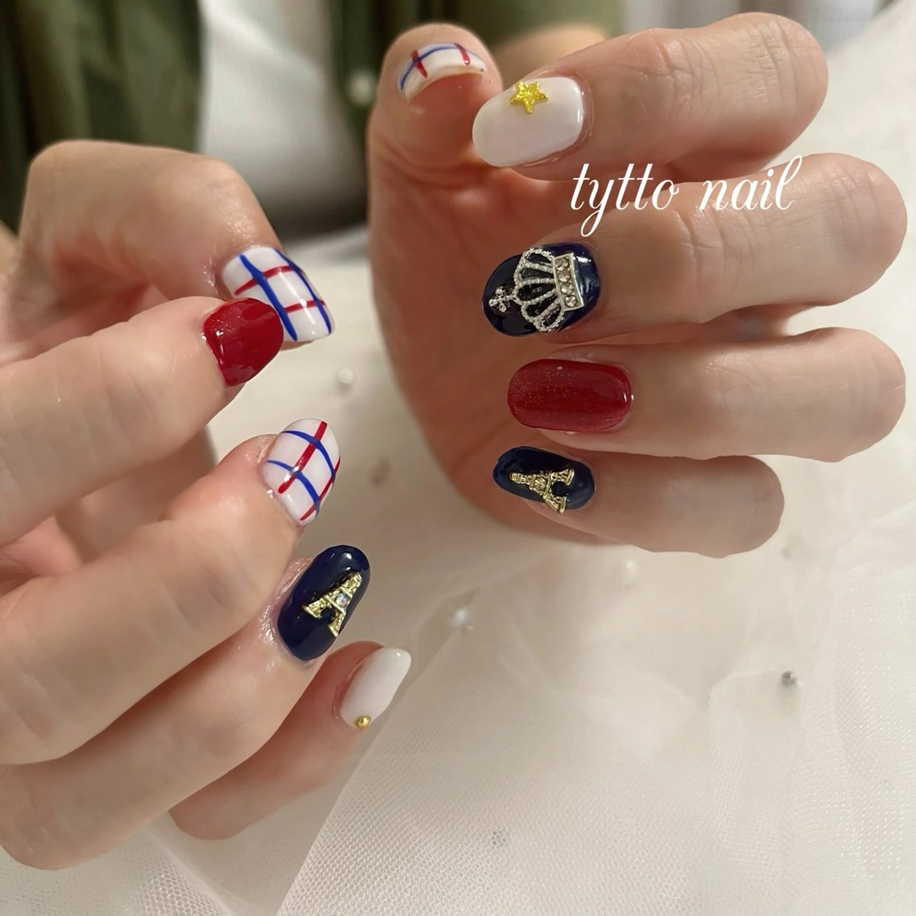 ネイル ブルー オフィスネイル ワンカラーネイル 赤色 夏ネイル tytto nail ❤︎‪‪eri‪‪のネイルデザイン