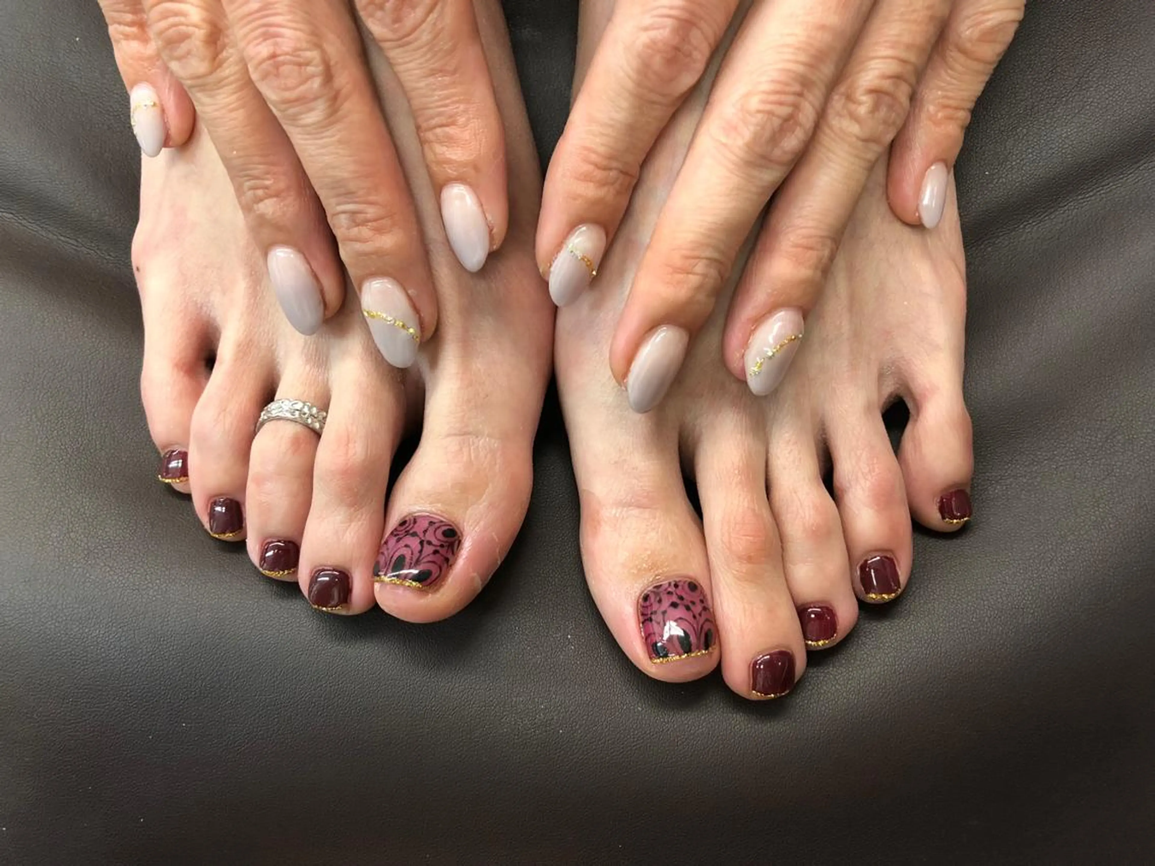 ネイル フットネイル esNail&eye イーズネイル＆アイのネイルデザイン