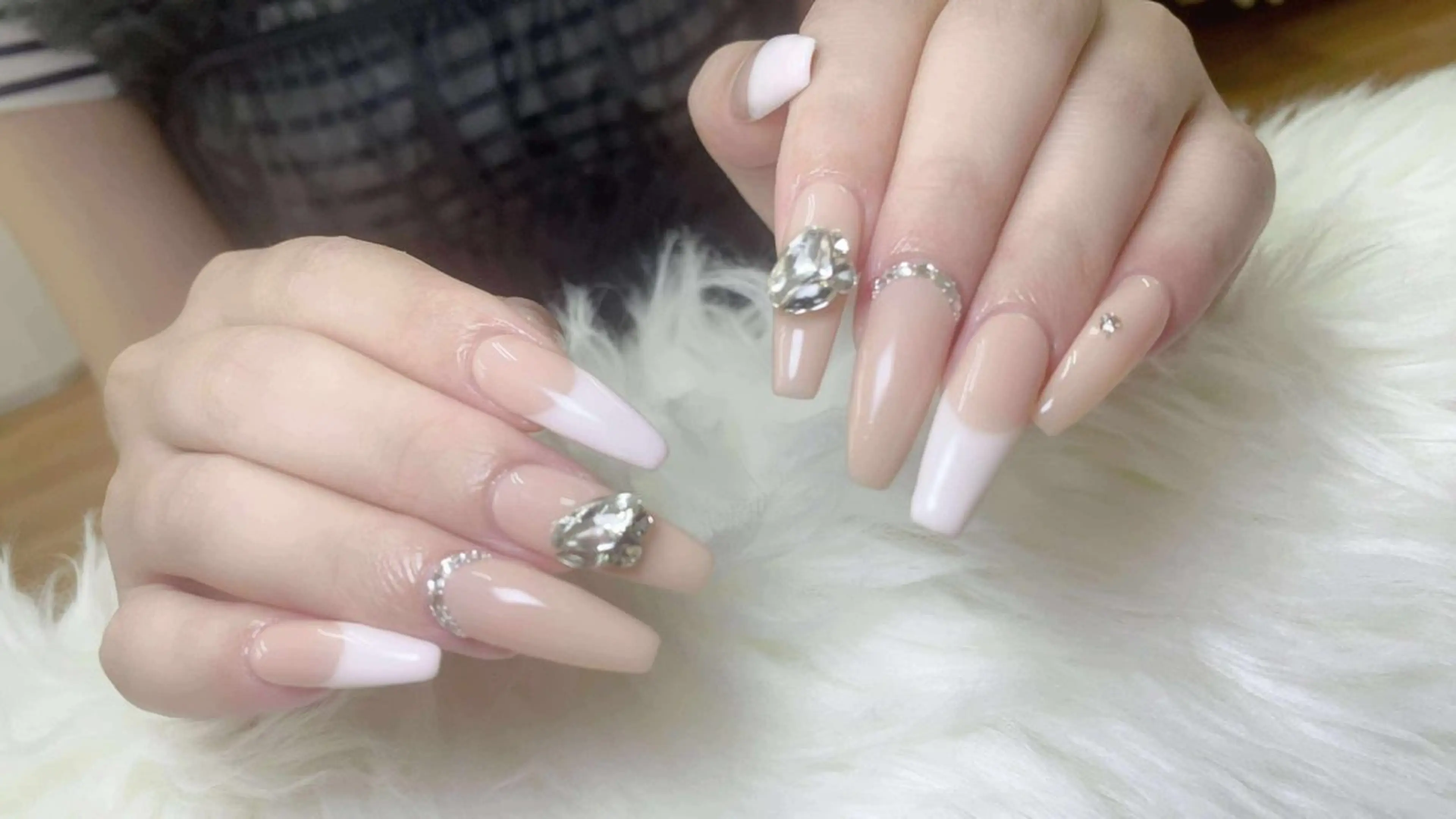 ネイル 長さ出し ハンドネイル ハンドケア Hara Nail 【パラジェル使用】のネイルデザイン