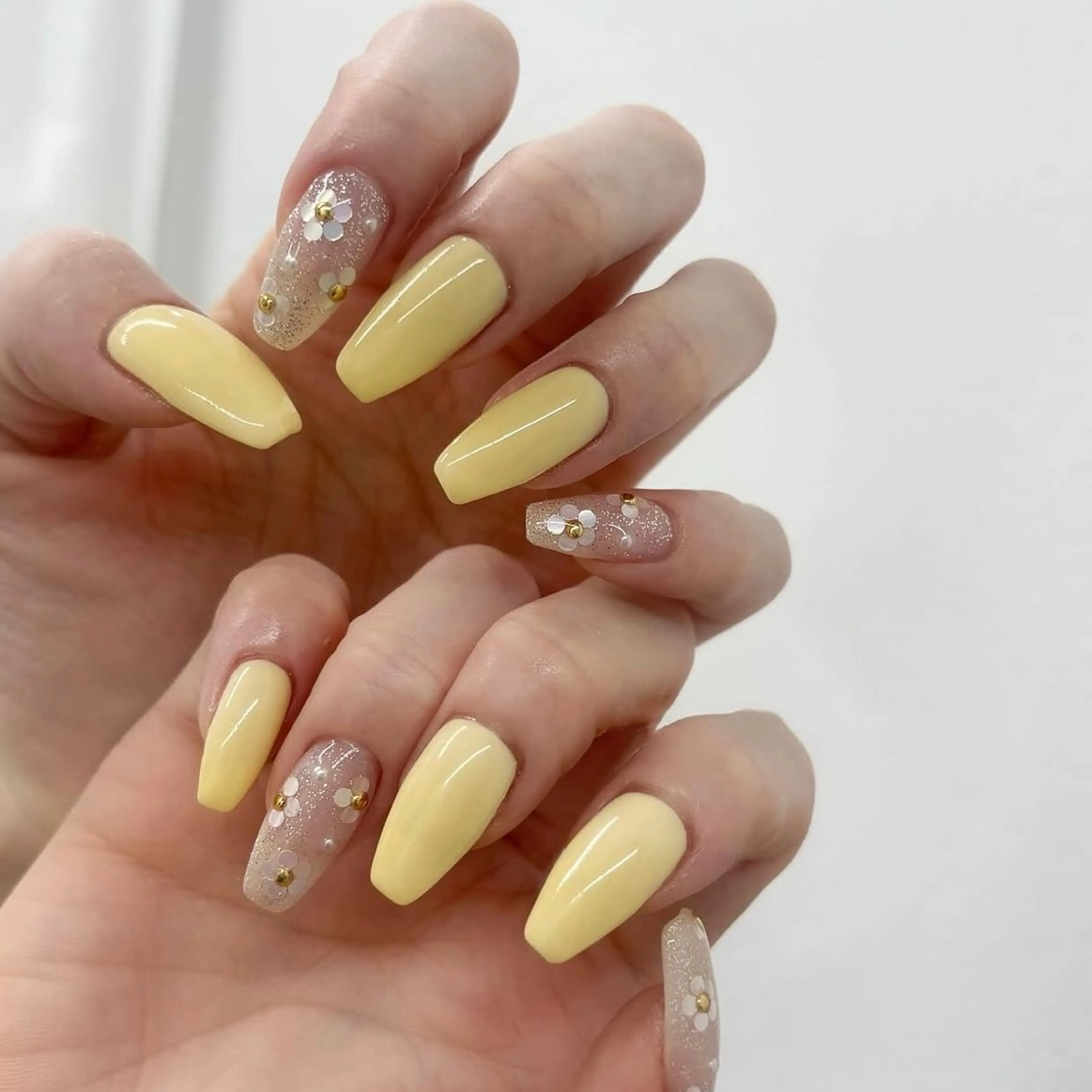 カラー 奥山 恵美のネイルデザイン