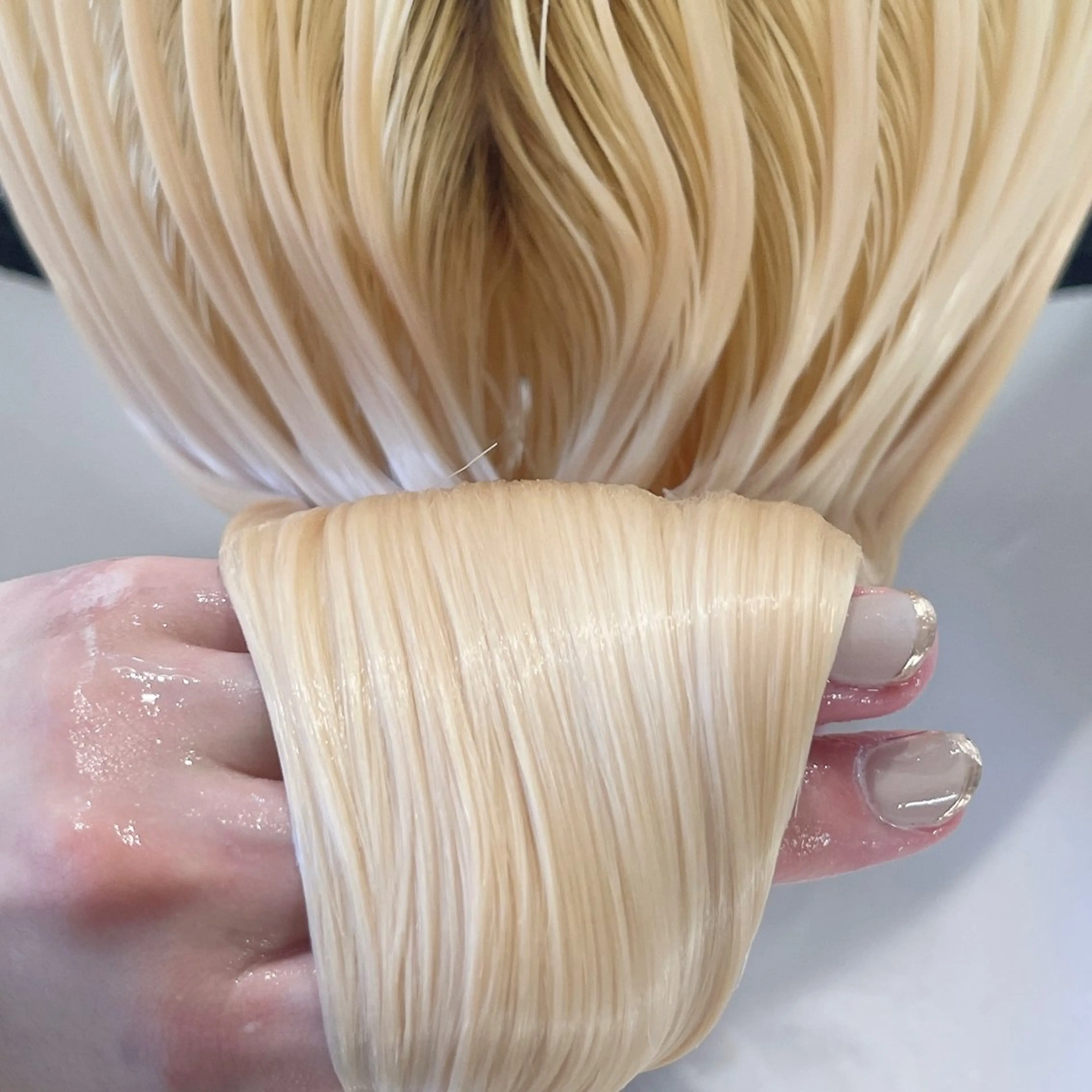 カラー 広島:ミルキーカラー tsumaのヘアスタイル